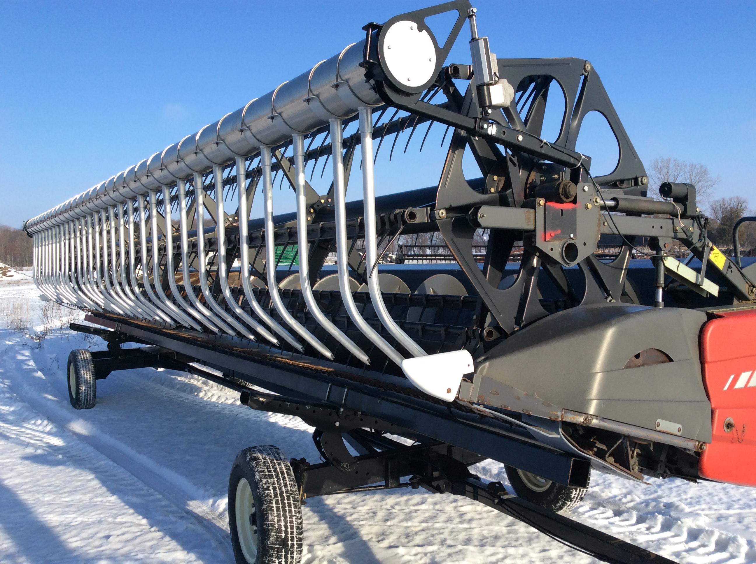 2009 Massey Ferguson 8200-30F Header Combine