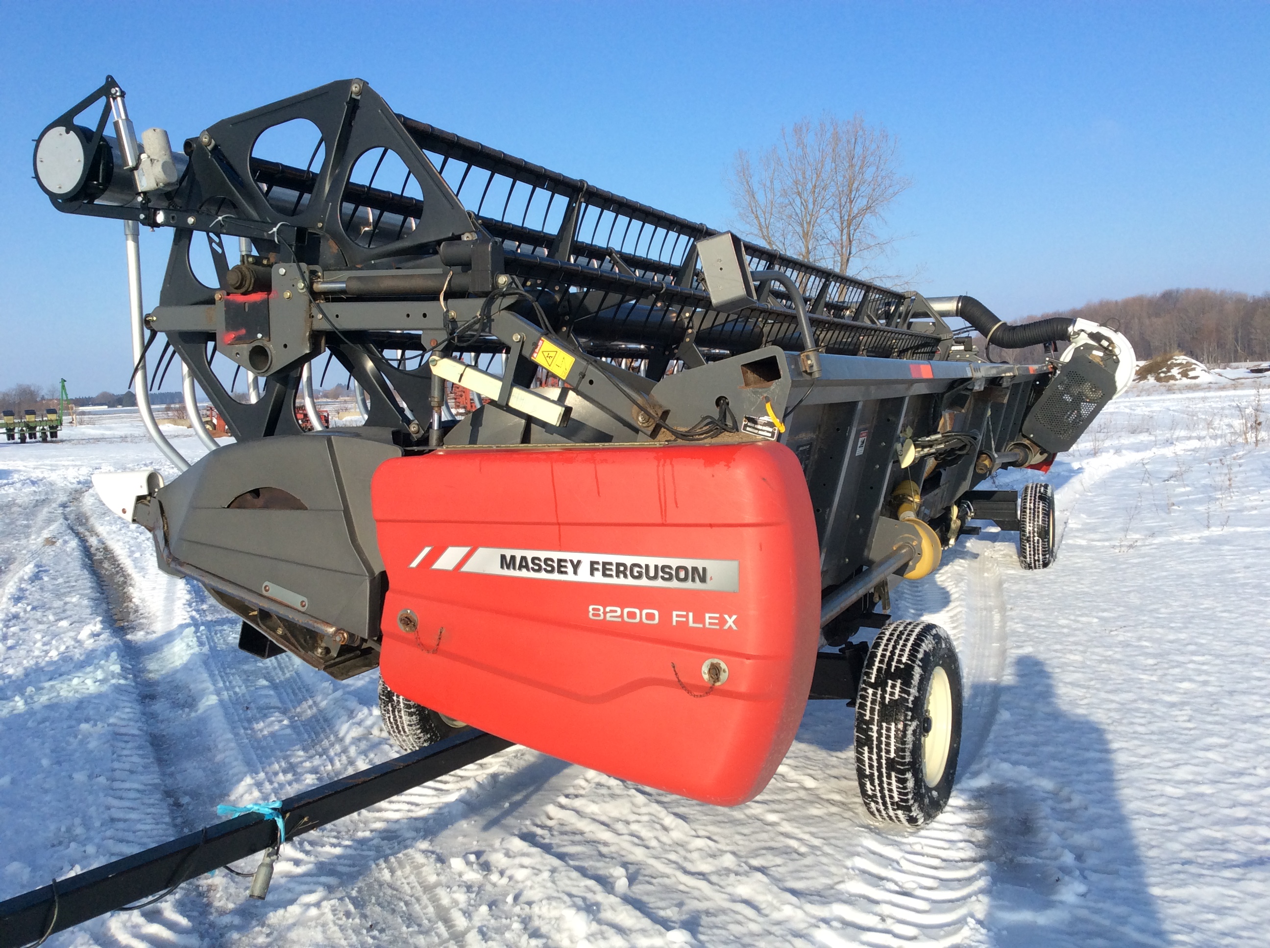 2009 Massey Ferguson 8200-30F Header Combine