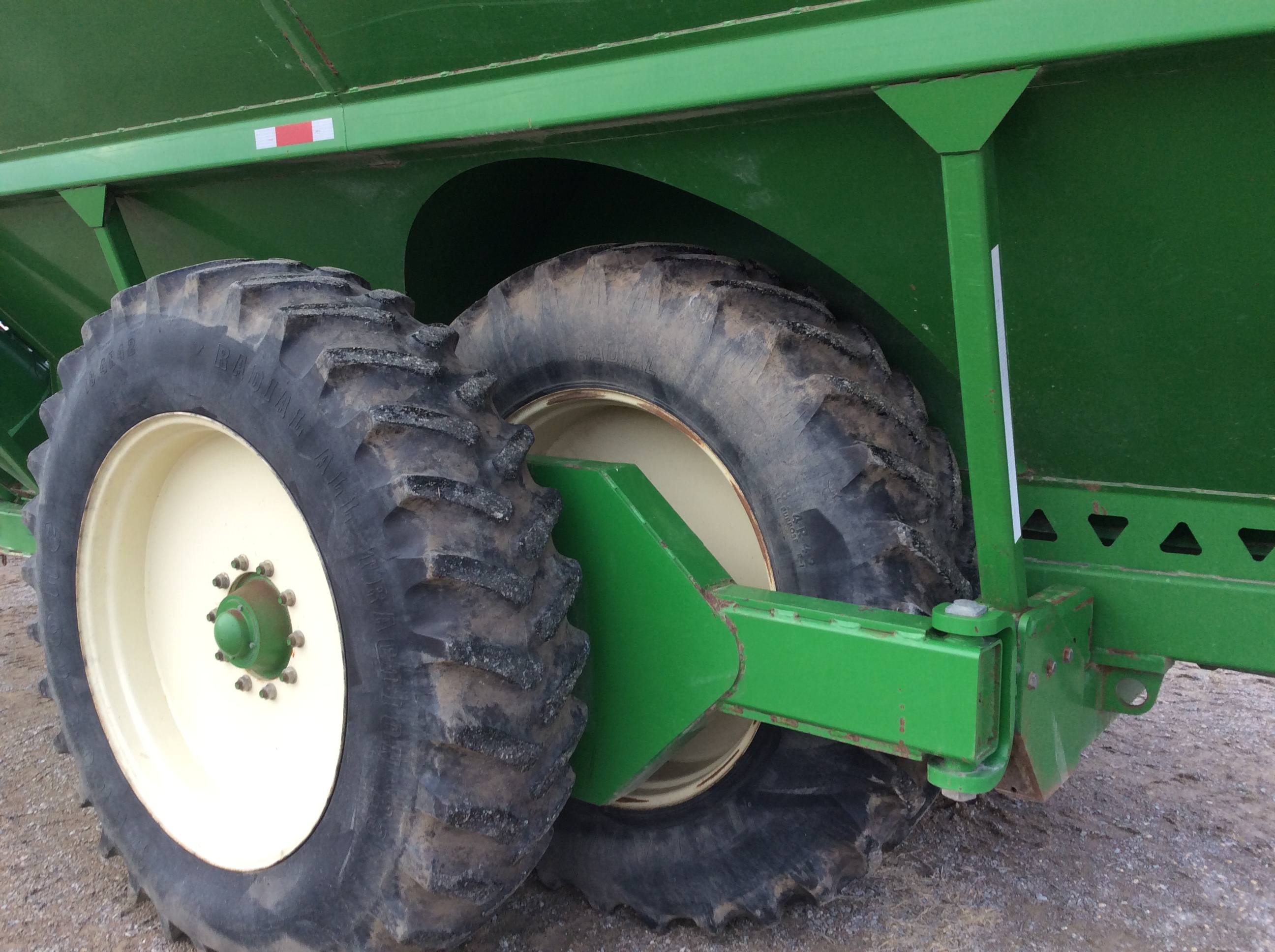 Brent 1084 Grain Cart