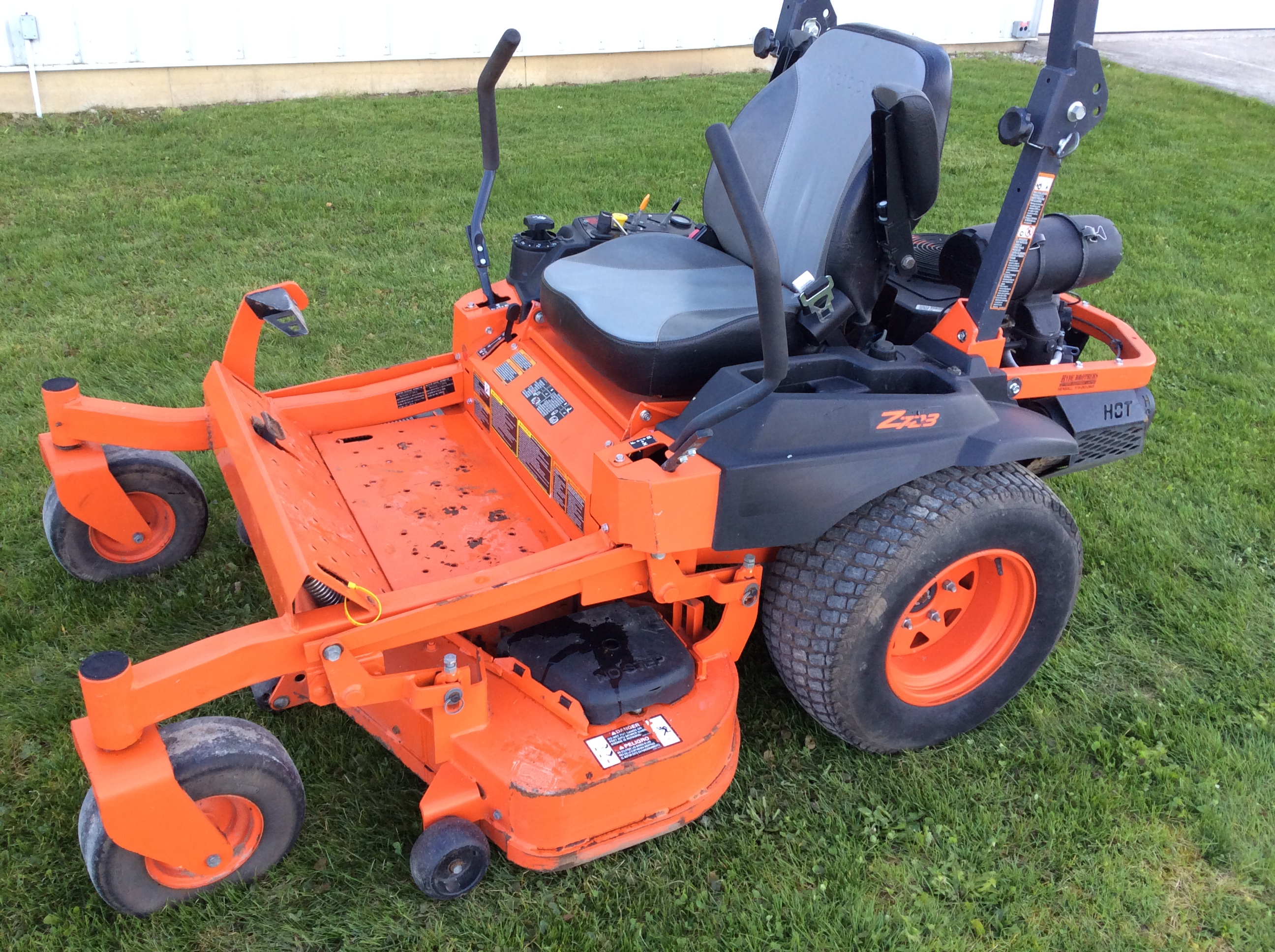 2015 Kubota Z723 Mower/Zero Turn