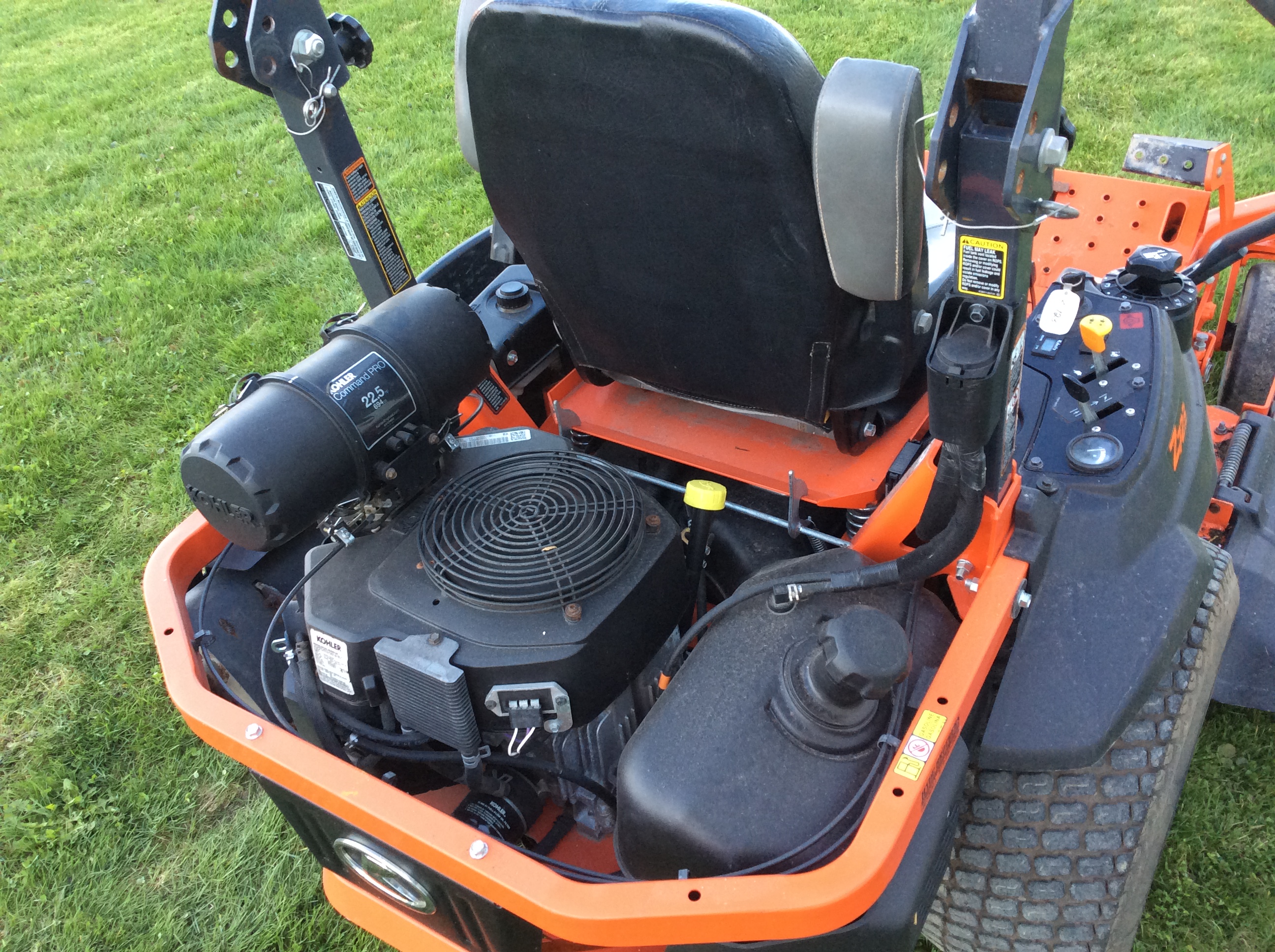 2015 Kubota Z723 Mower/Zero Turn