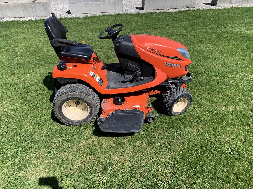 2018 Kubota GR2120 Garden Tractor