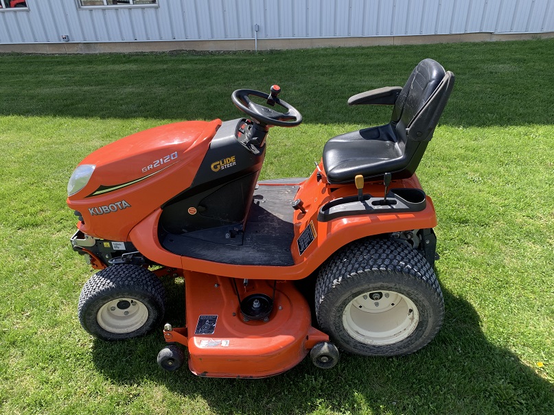 2018 Kubota GR2120 Garden Tractor