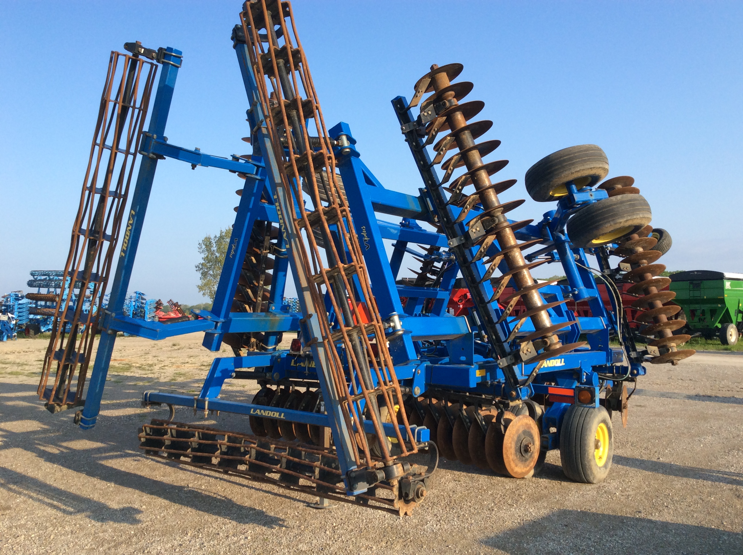 Landoll 7431 Vertical Tillage