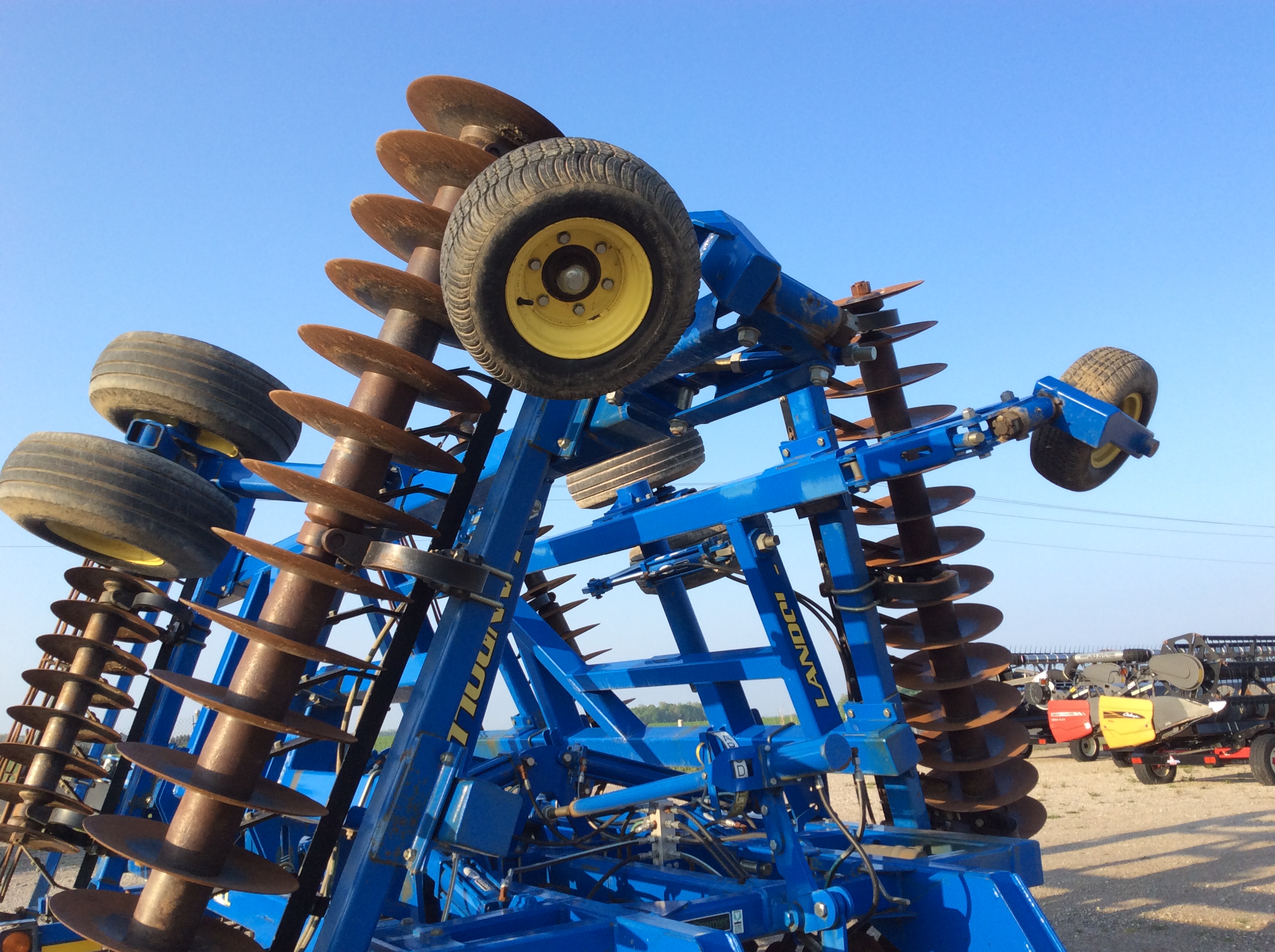 Landoll 7431 Vertical Tillage