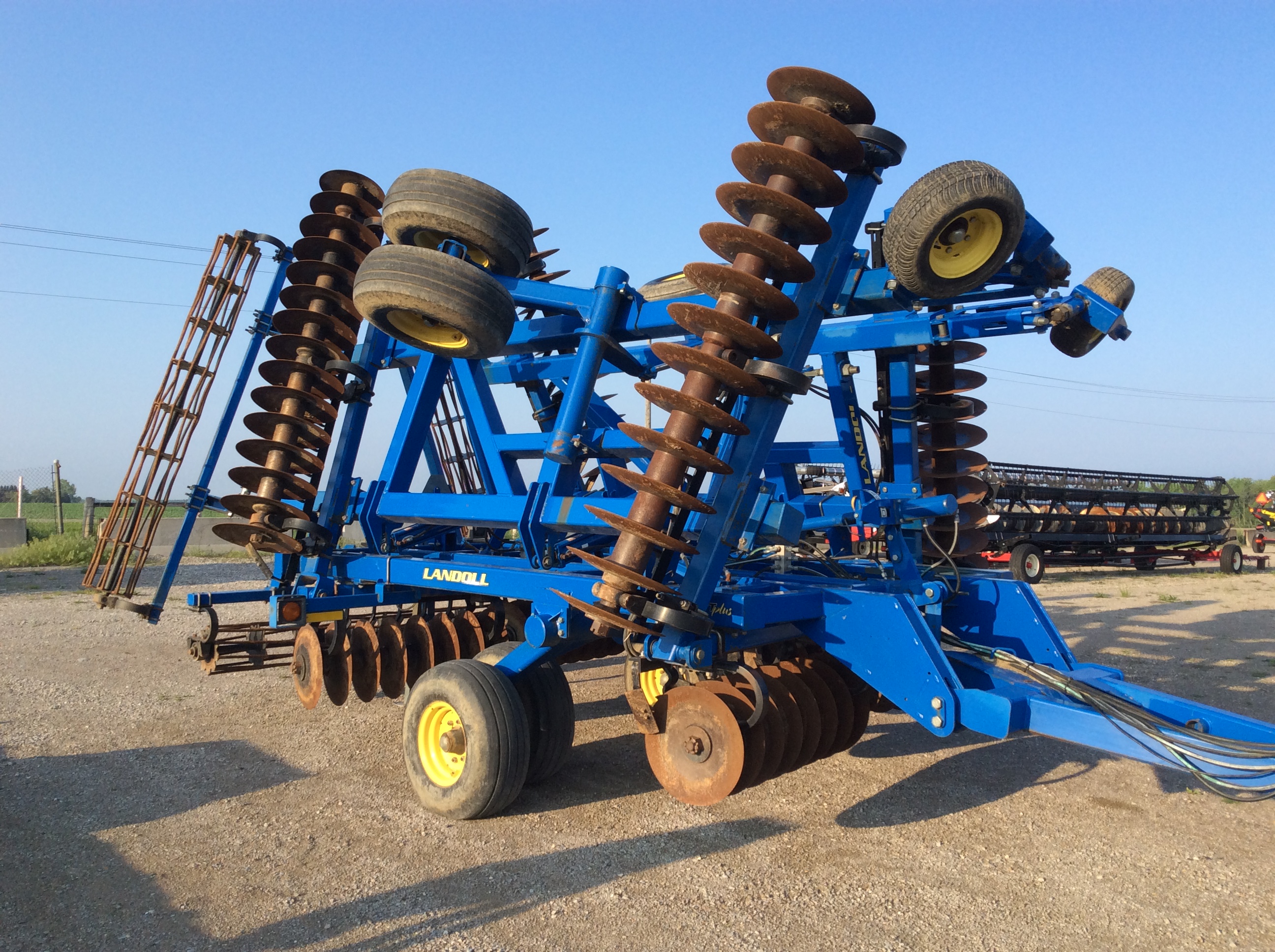 Landoll 7431 Vertical Tillage