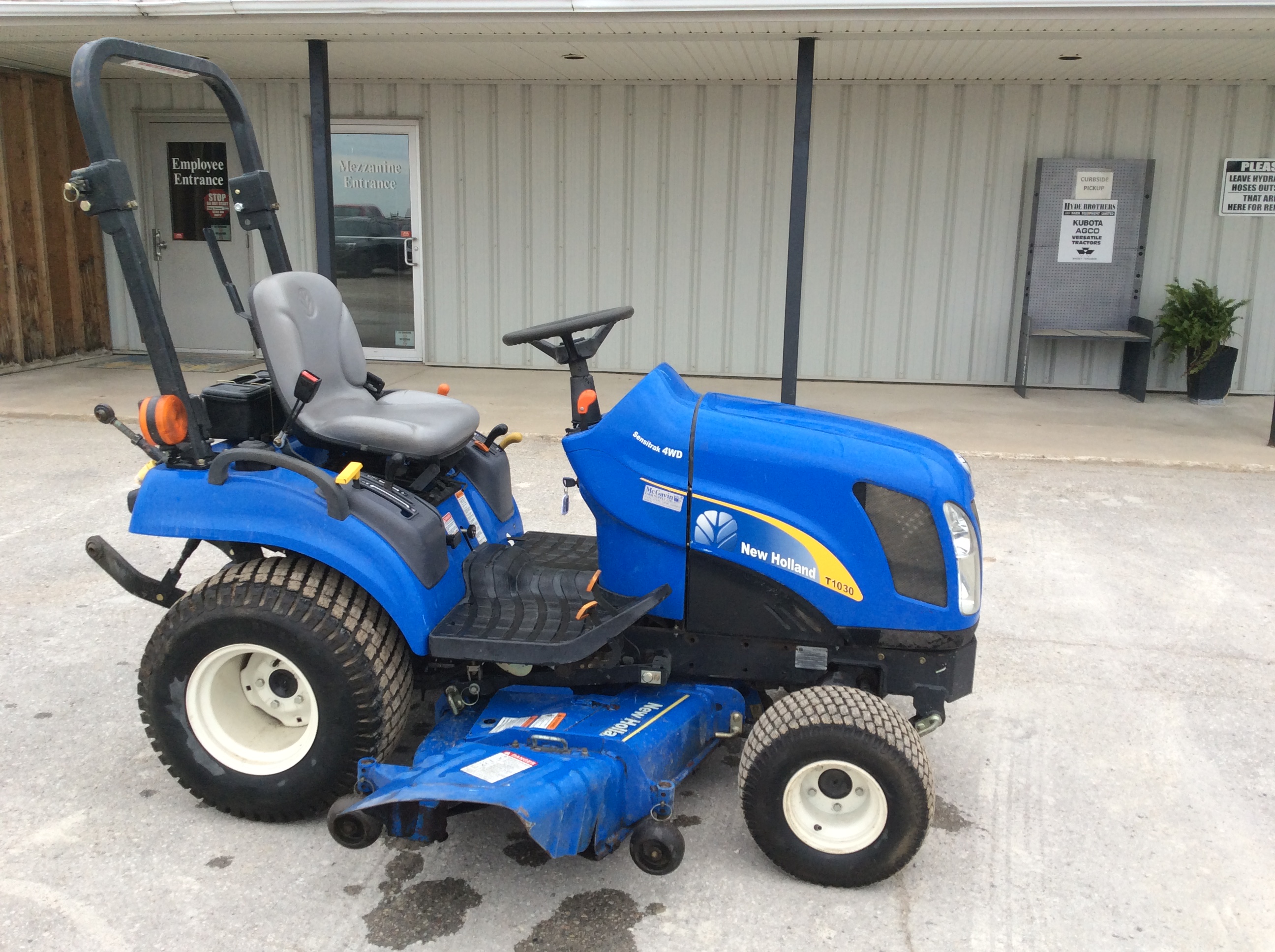 2007 New Holland T1030 Tractor