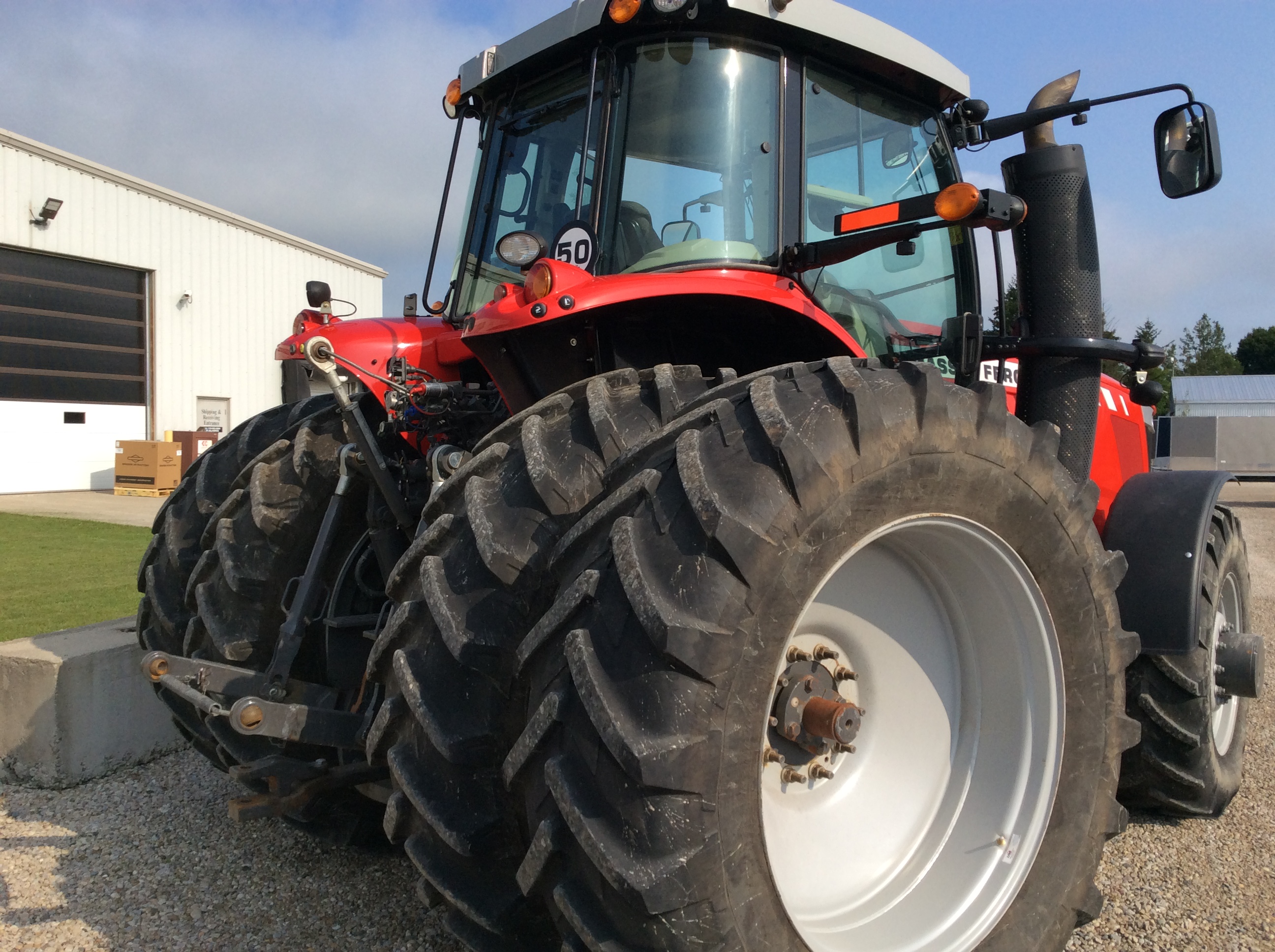 2018 Massey Ferguson 7722 Deluxe Tractor