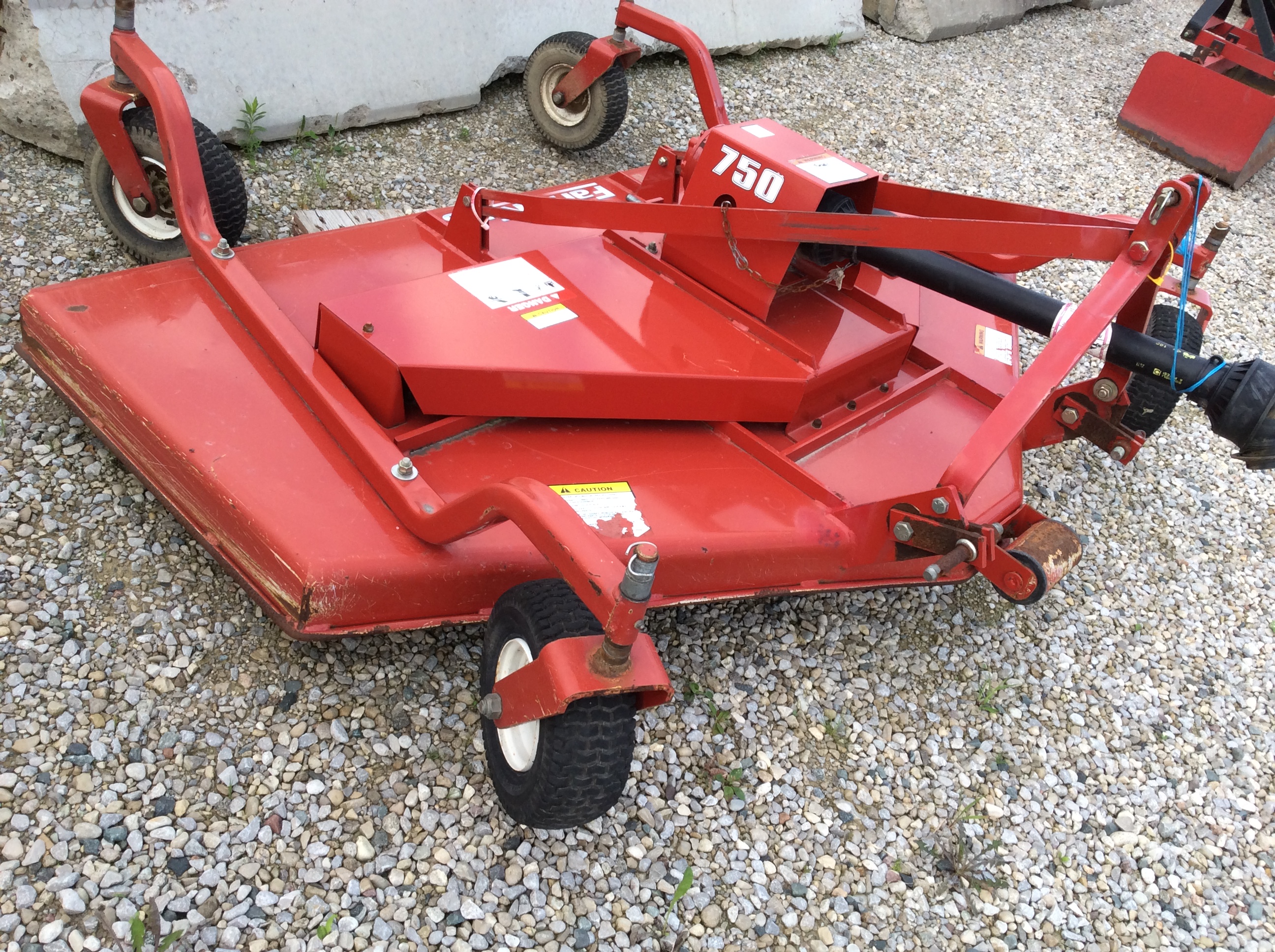 2011 Buhler Y750R Mower/Finishing