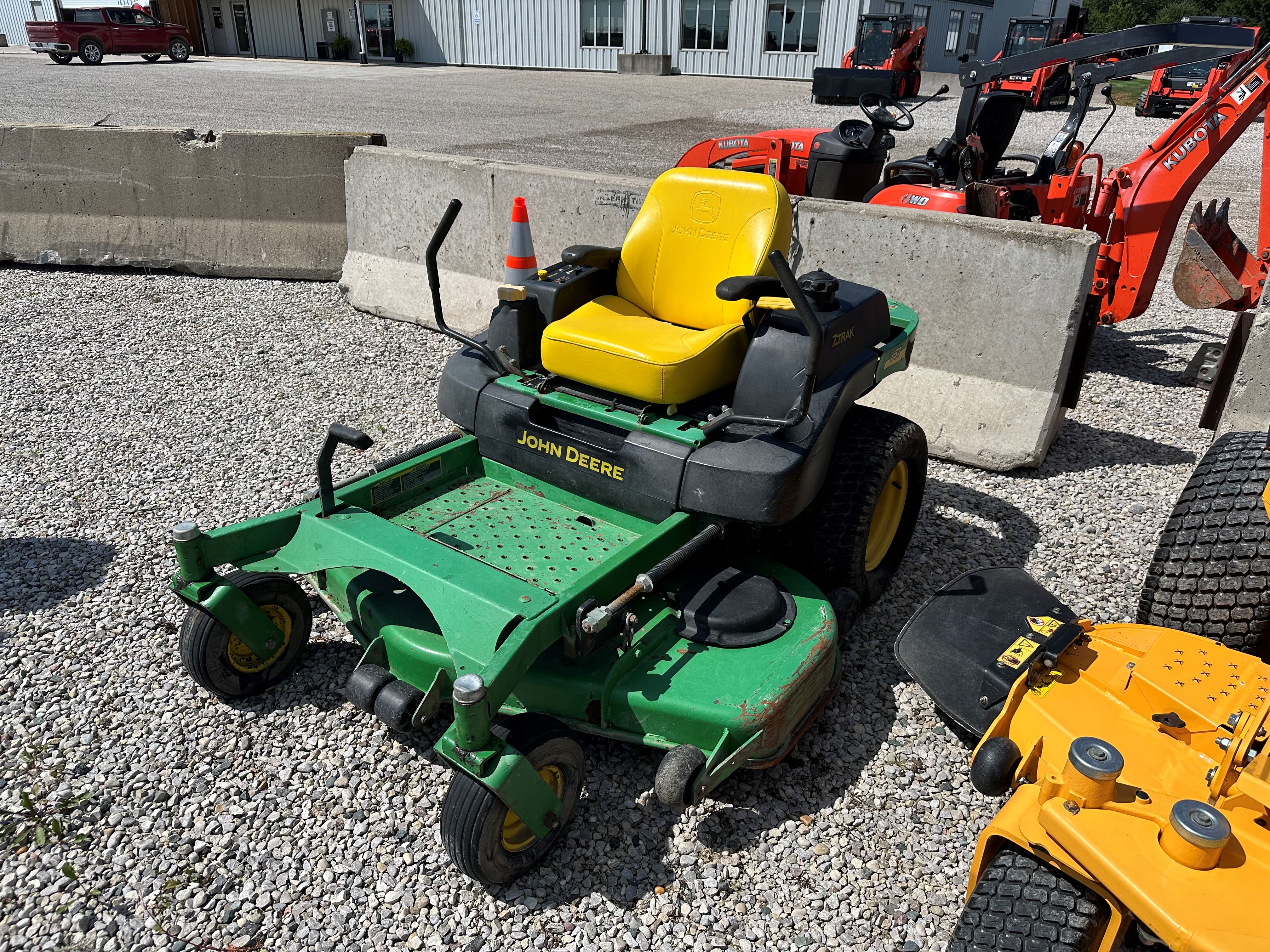 John Deere 757 Mower/Zero Turn