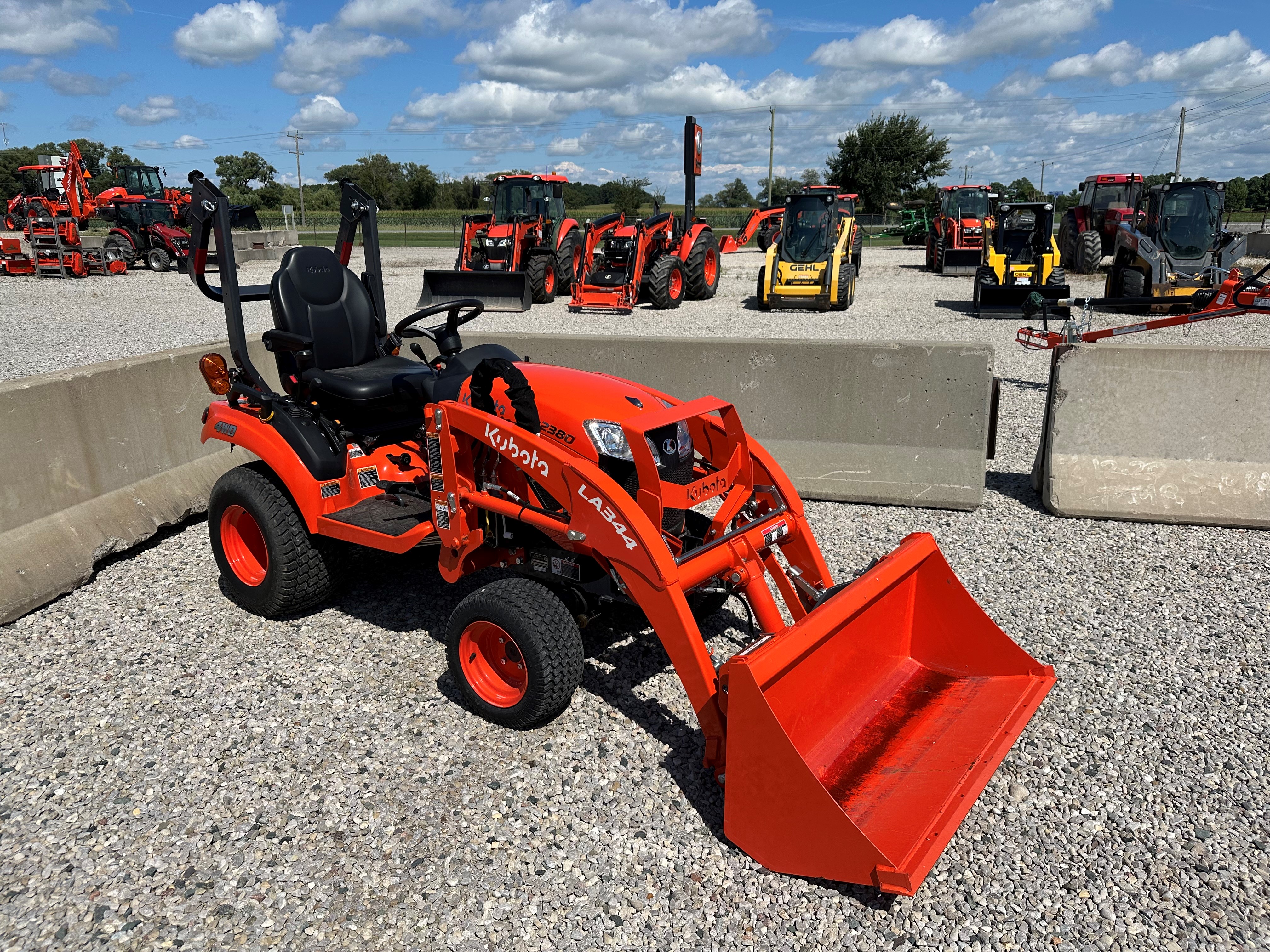 2022 Kubota BX2380 Tractor