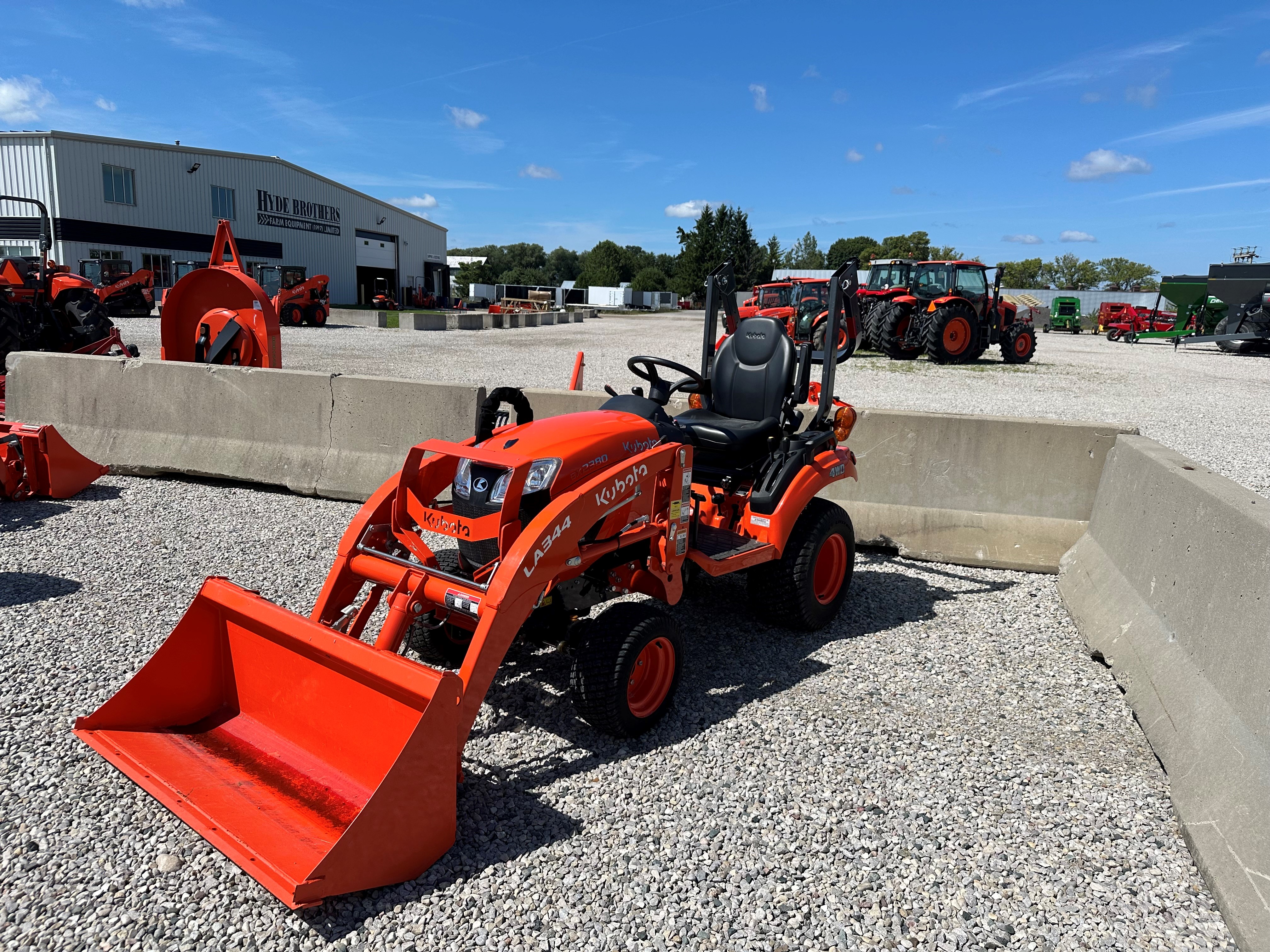 2022 Kubota BX2380 Tractor