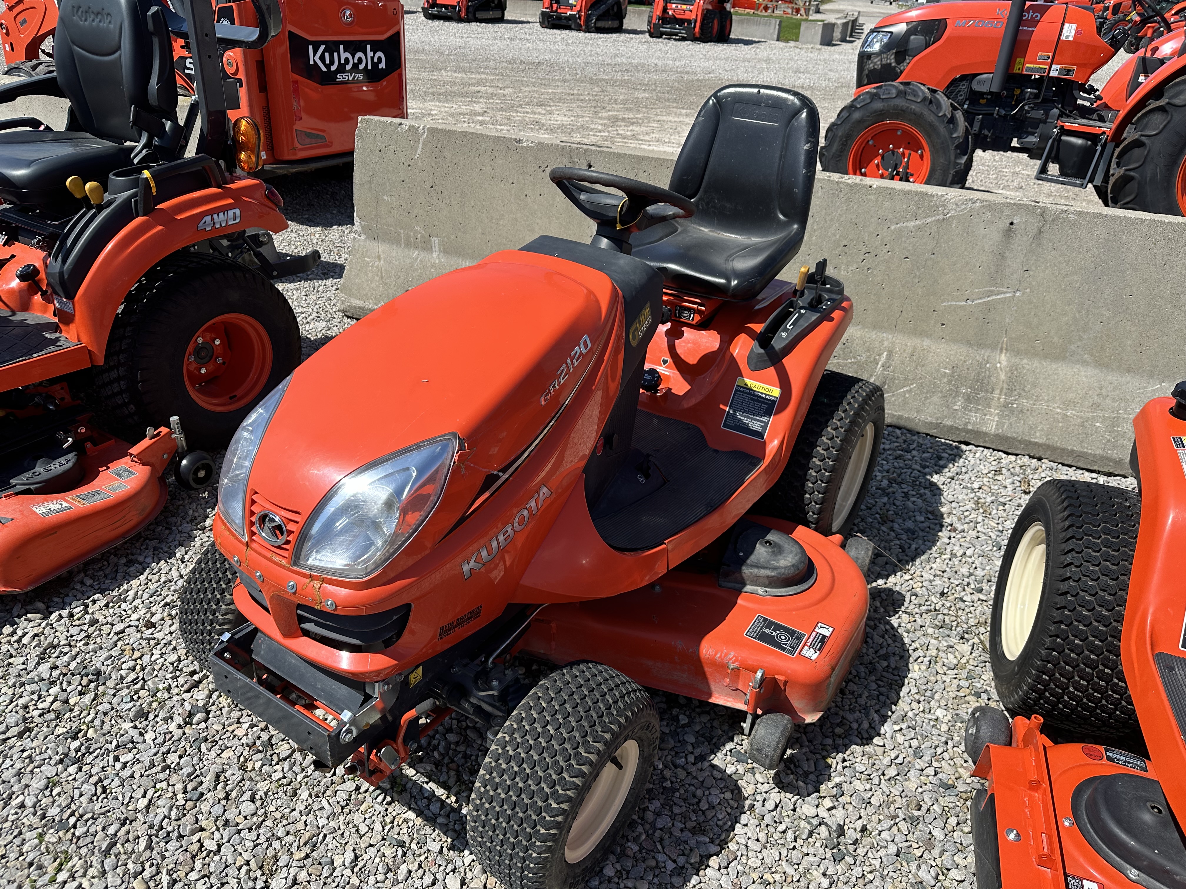 2014 Kubota GR2120 Garden Tractor