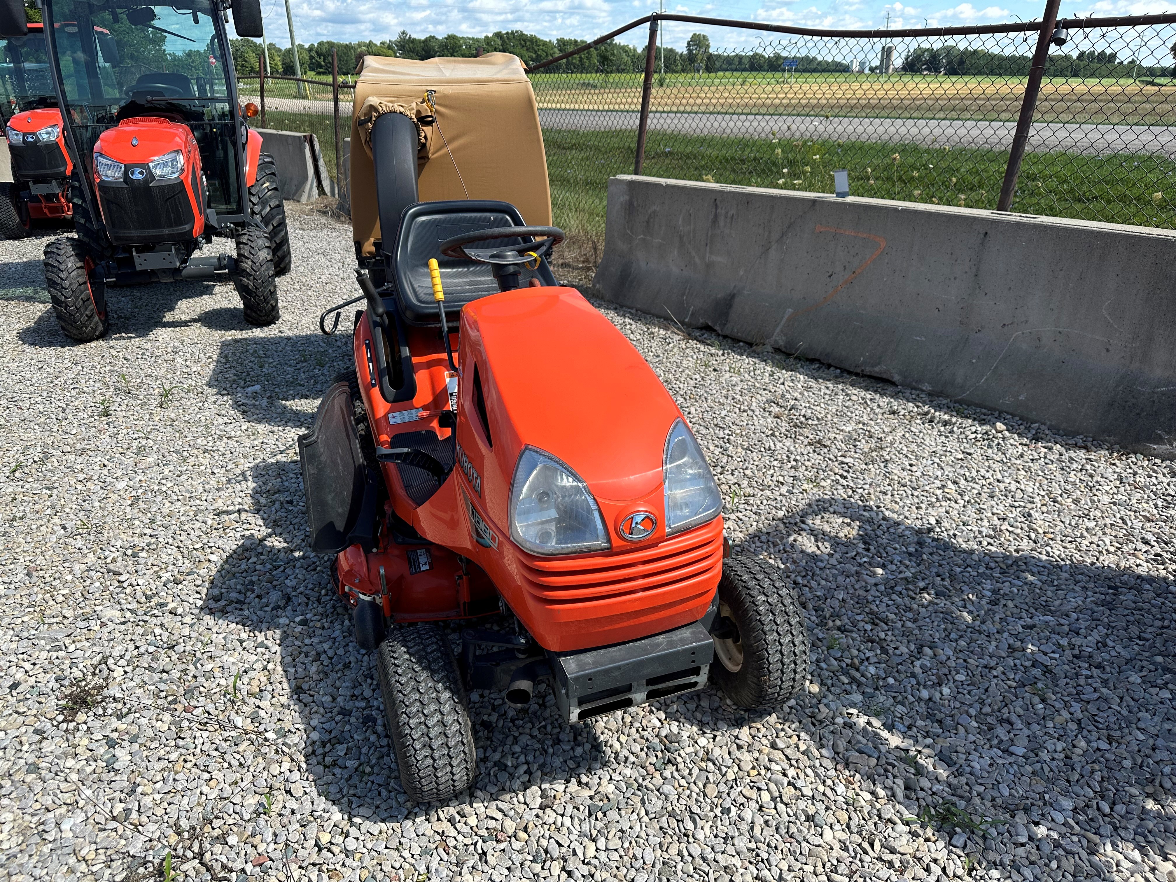 2012 Kubota T1880 Lawn Tractor