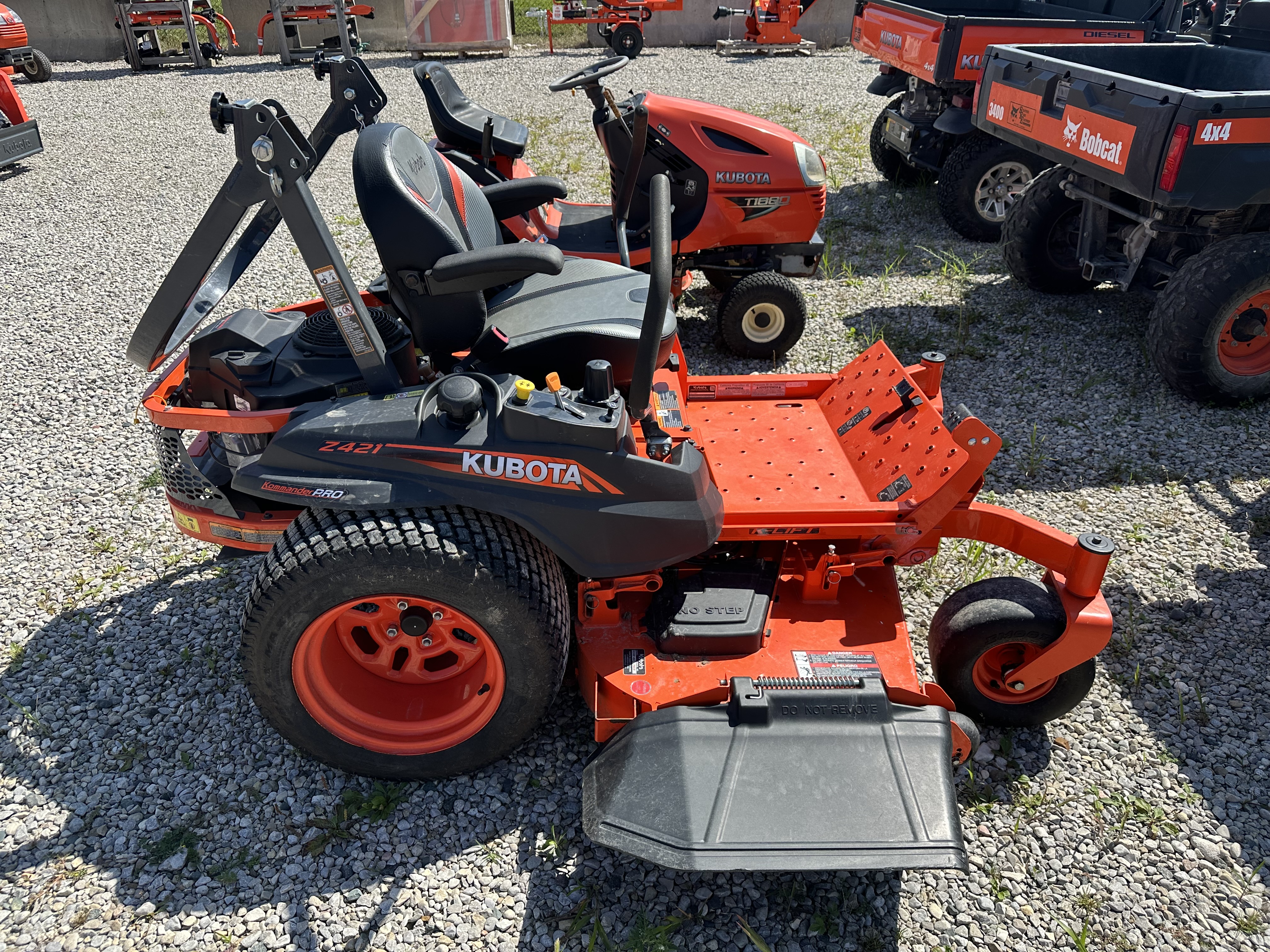 2019 Kubota Z400 Mower/Zero Turn