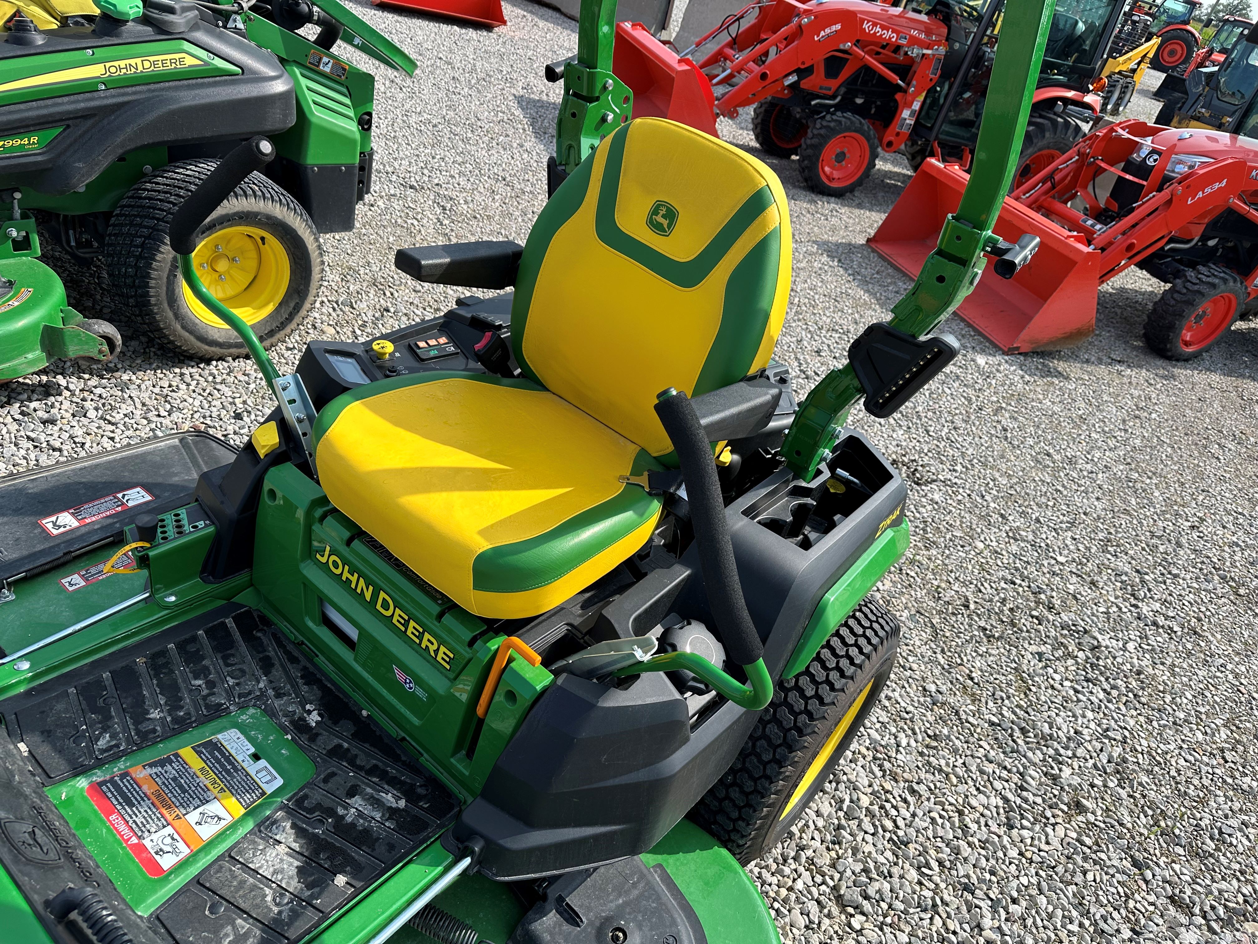 2023 John Deere Z545R Mower/Zero Turn