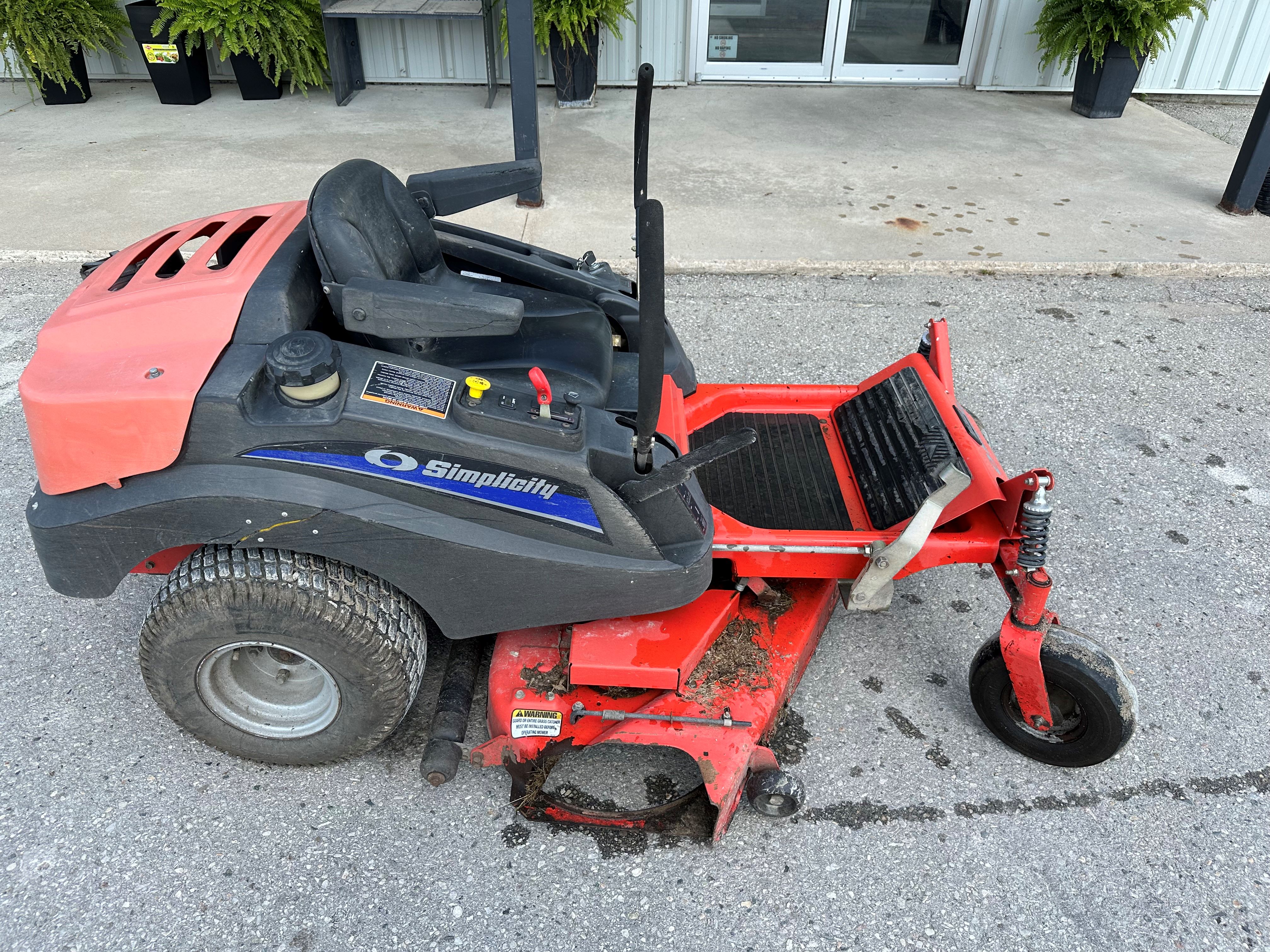 2006 Simplicity RZT22500 Mower/Zero Turn