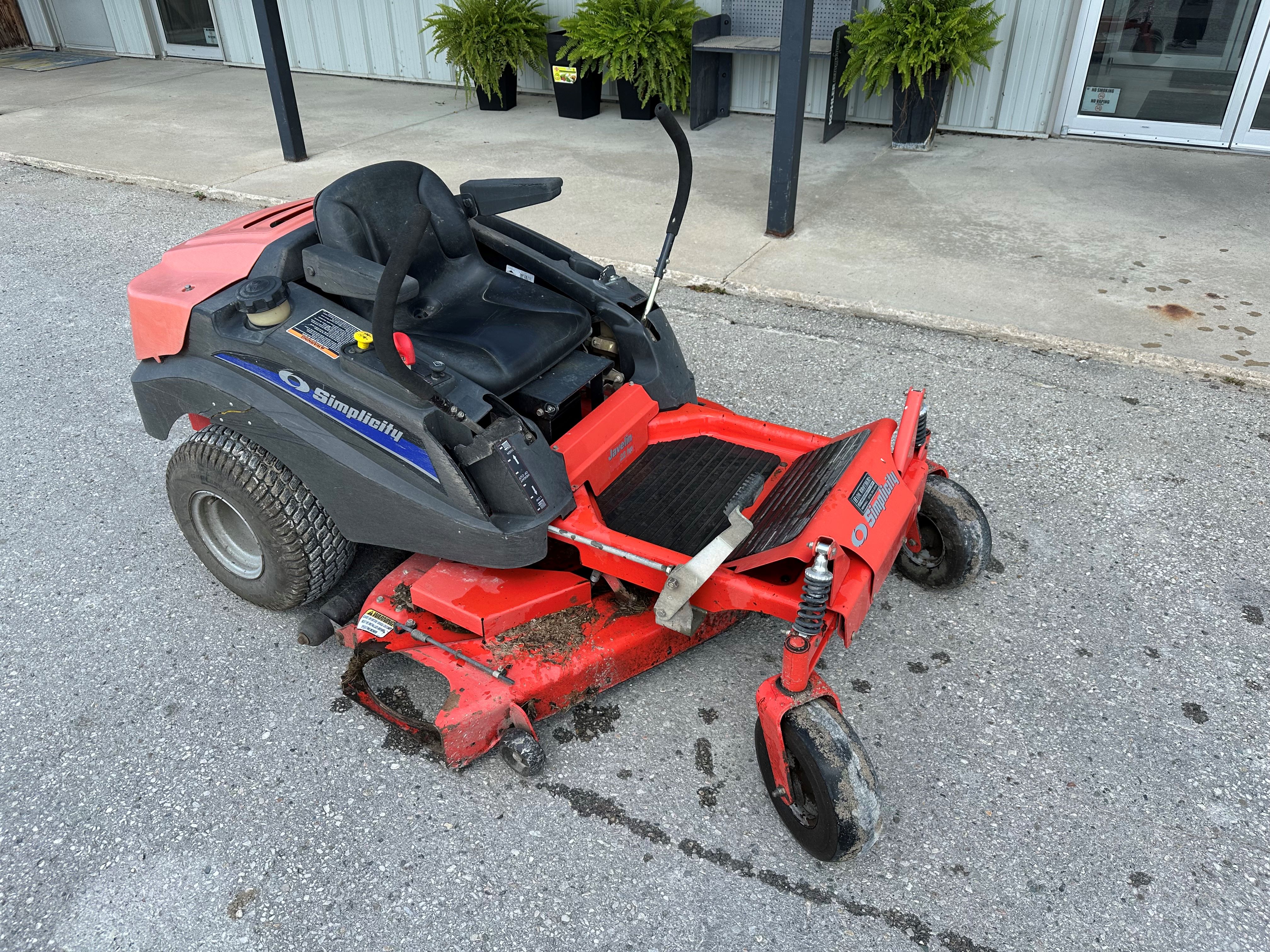 2006 Simplicity RZT22500 Mower/Zero Turn