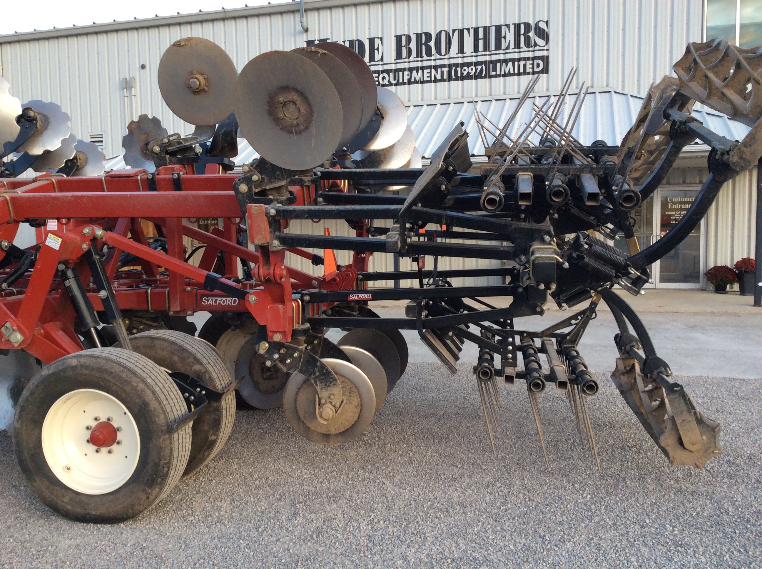 2021 Salford 5216 Field Cultivator