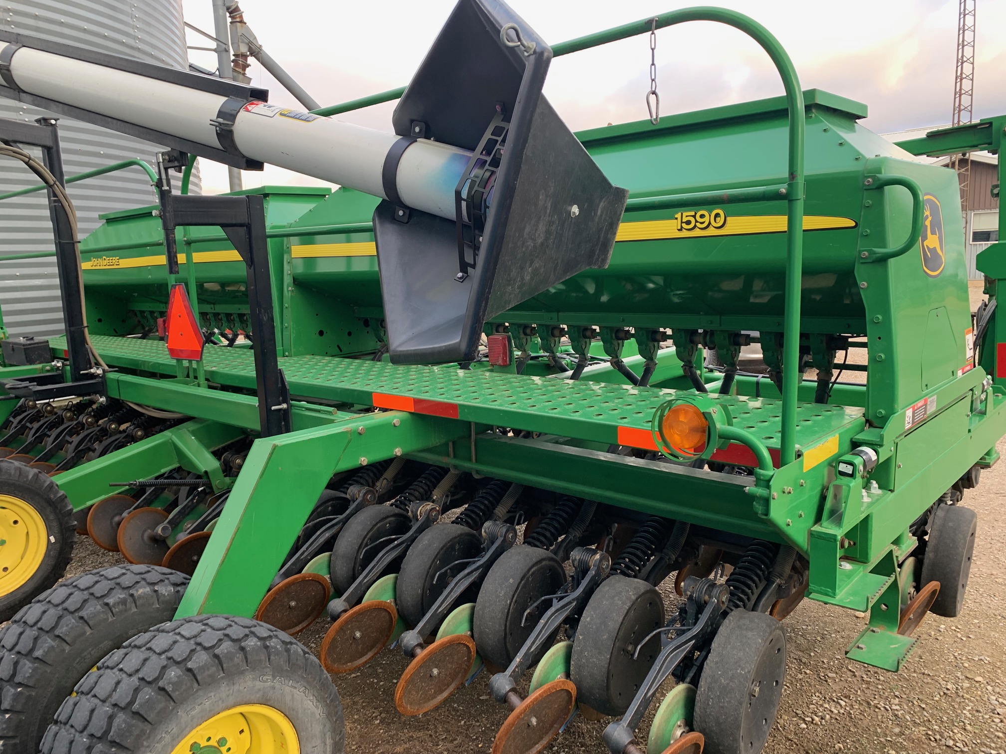 2002 John Deere 1590 Drill