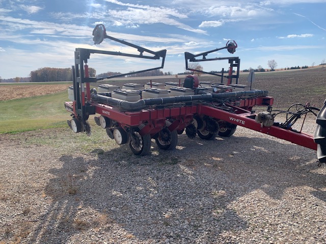 AGCO White 6200 Planter