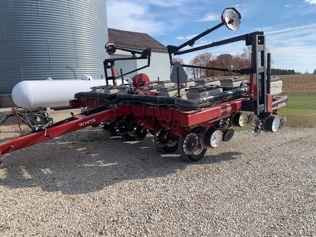 AGCO White 6200 Planter