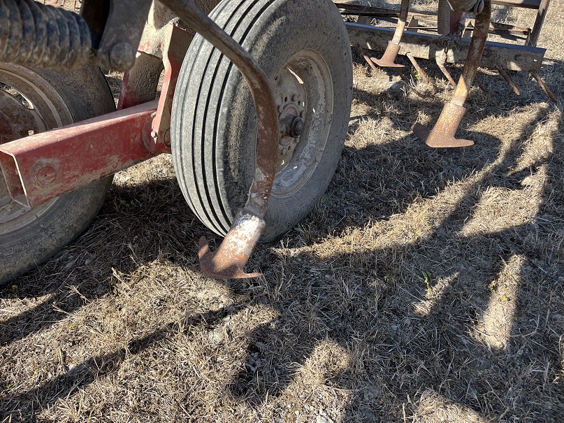 Case IH 4800 Field Cultivator