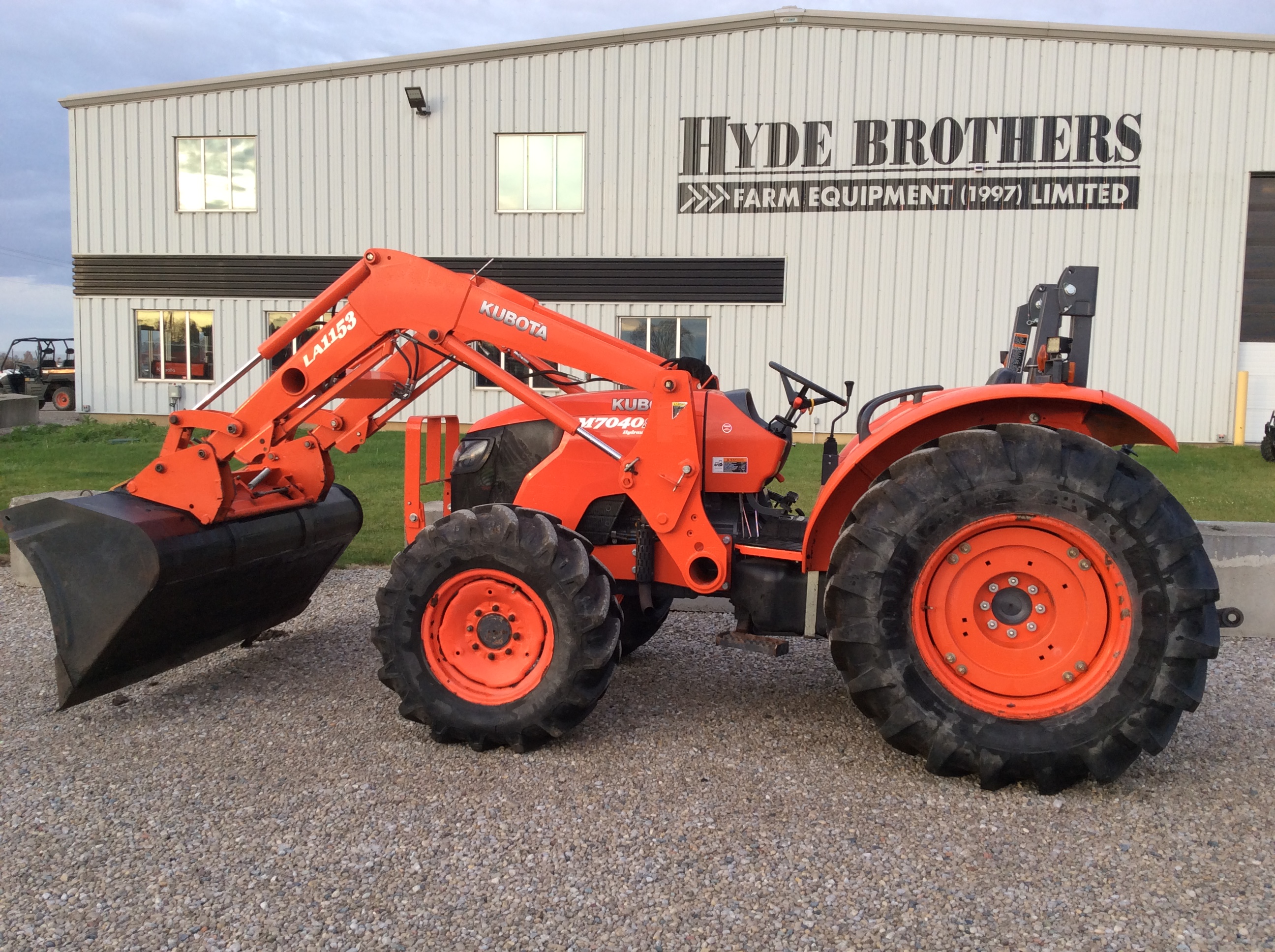 2016 Kubota M7040 Tractor