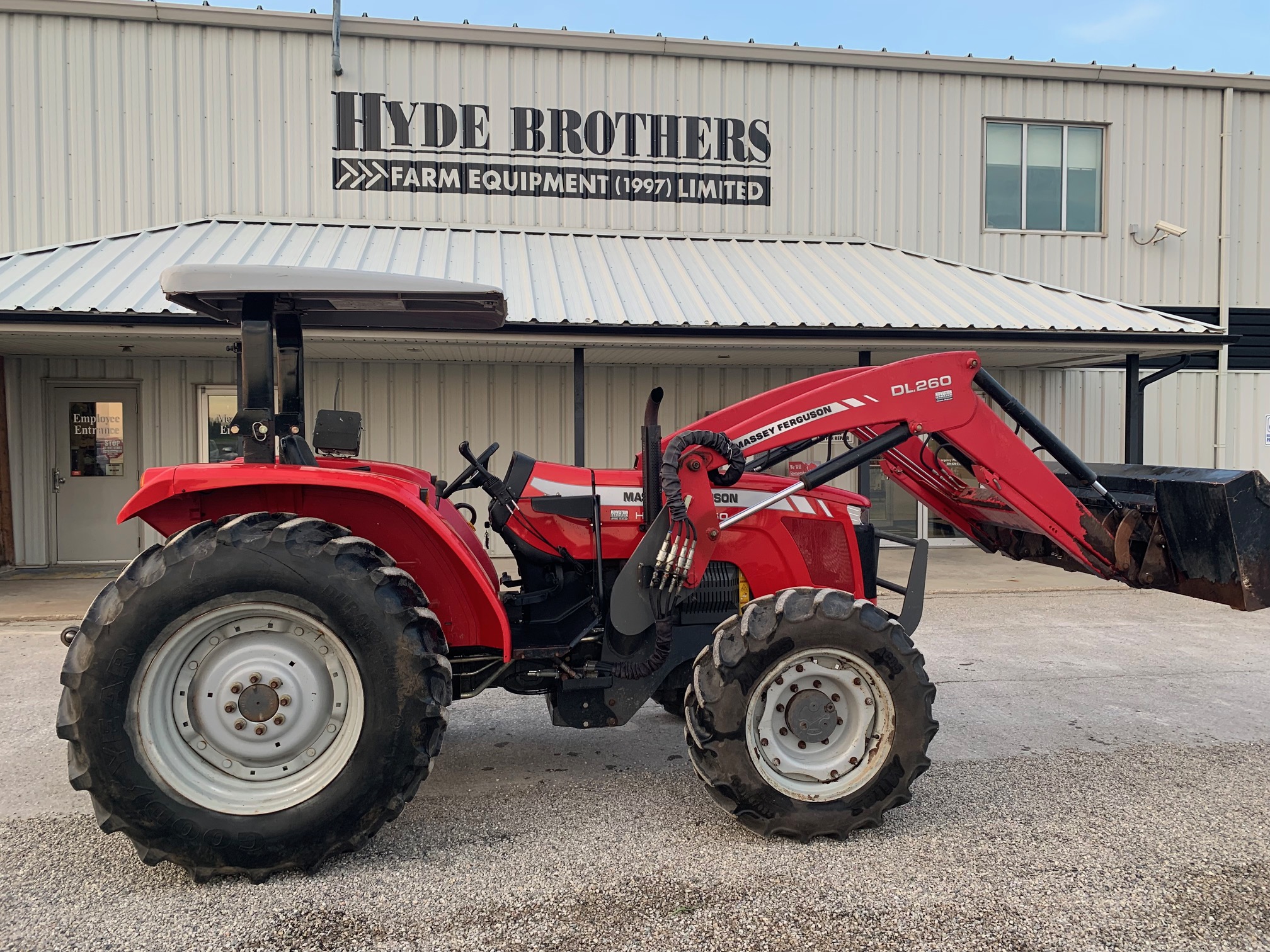 2010 Massey Ferguson 2650 Tractor