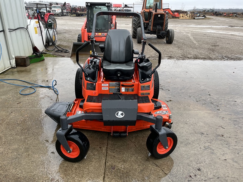 2019 Kubota ZD1211 Mower/Zero Turn