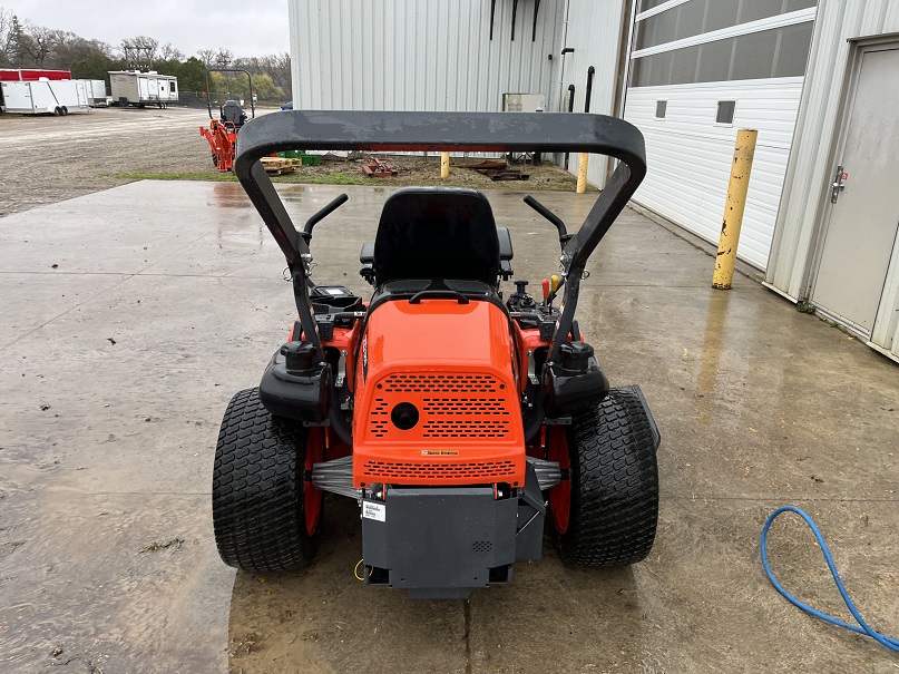 2019 Kubota ZD1211 Mower/Zero Turn