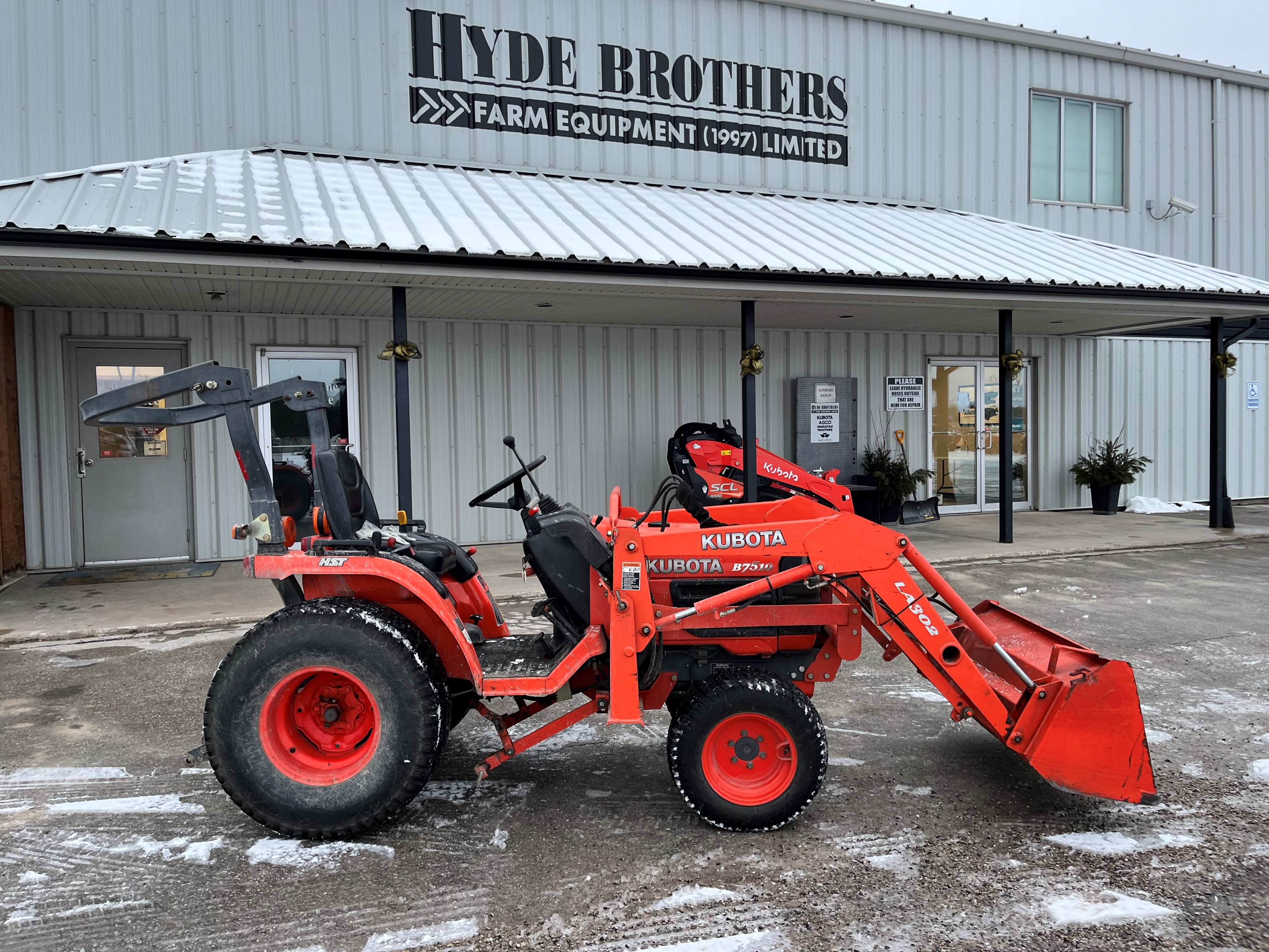 2004 Kubota B7510 Tractor