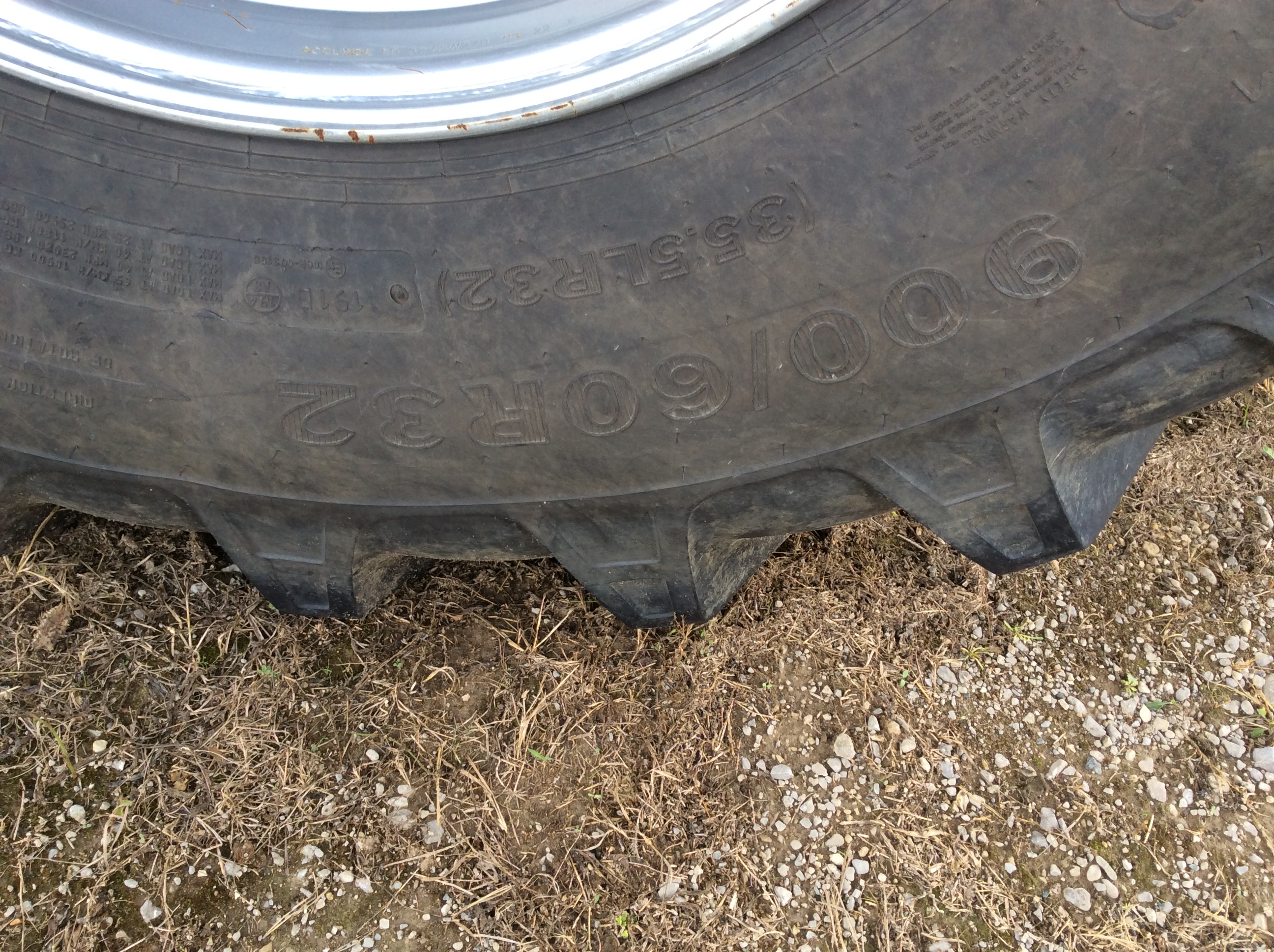 Demco 1050 Grain Cart