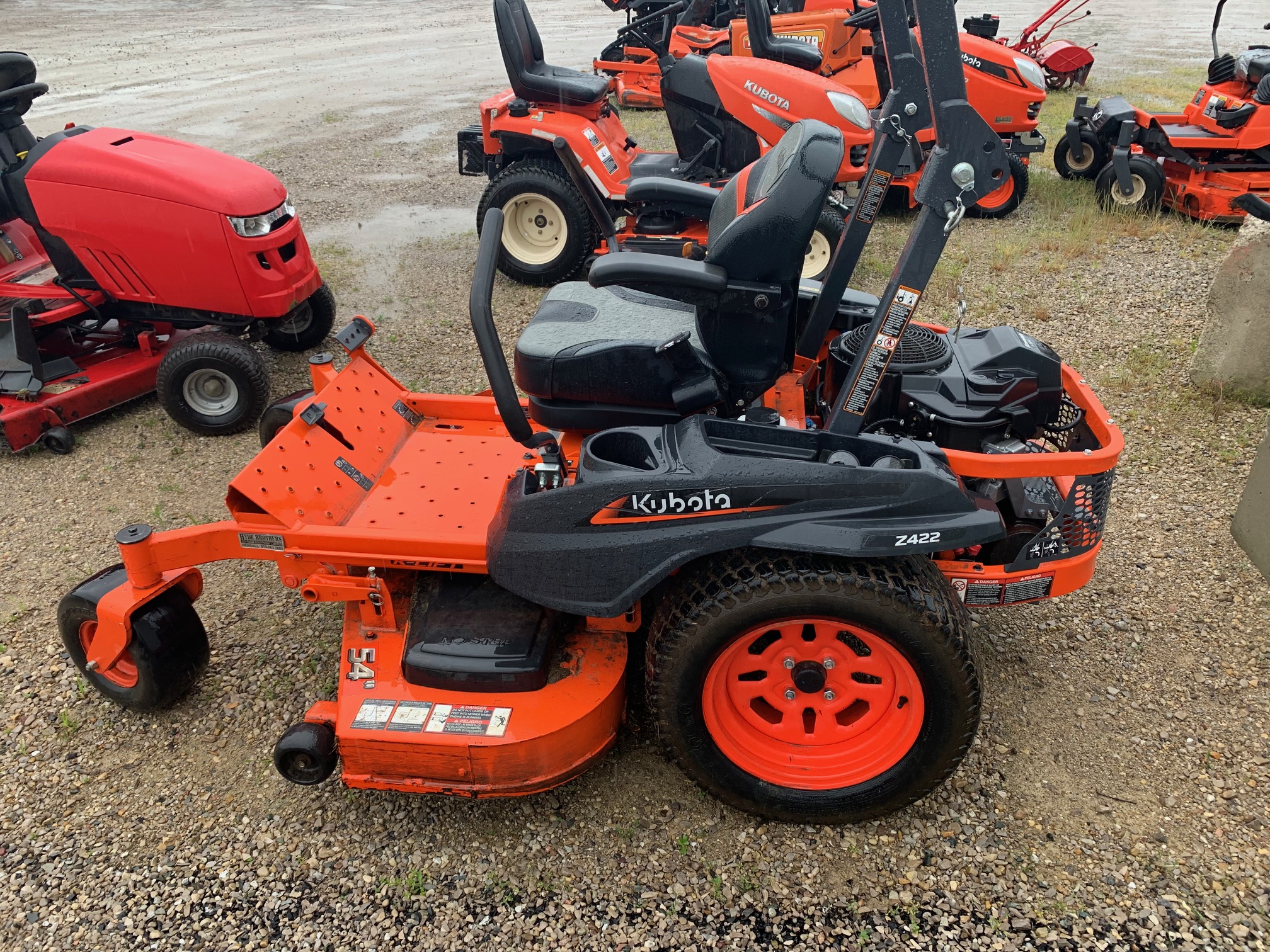2021 Kubota Z422KW Mower/Zero Turn