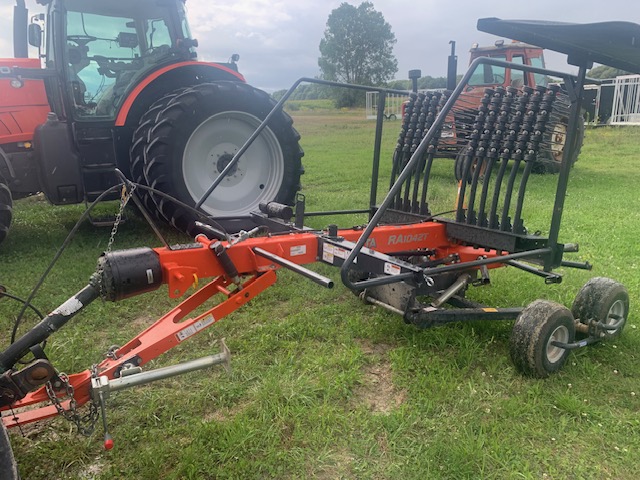 2020 Kubota RA1042T Rake