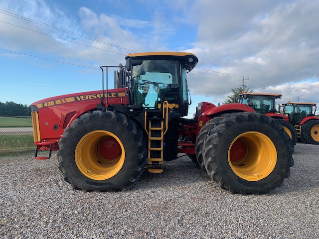 2018 Versatile 430 Tractor