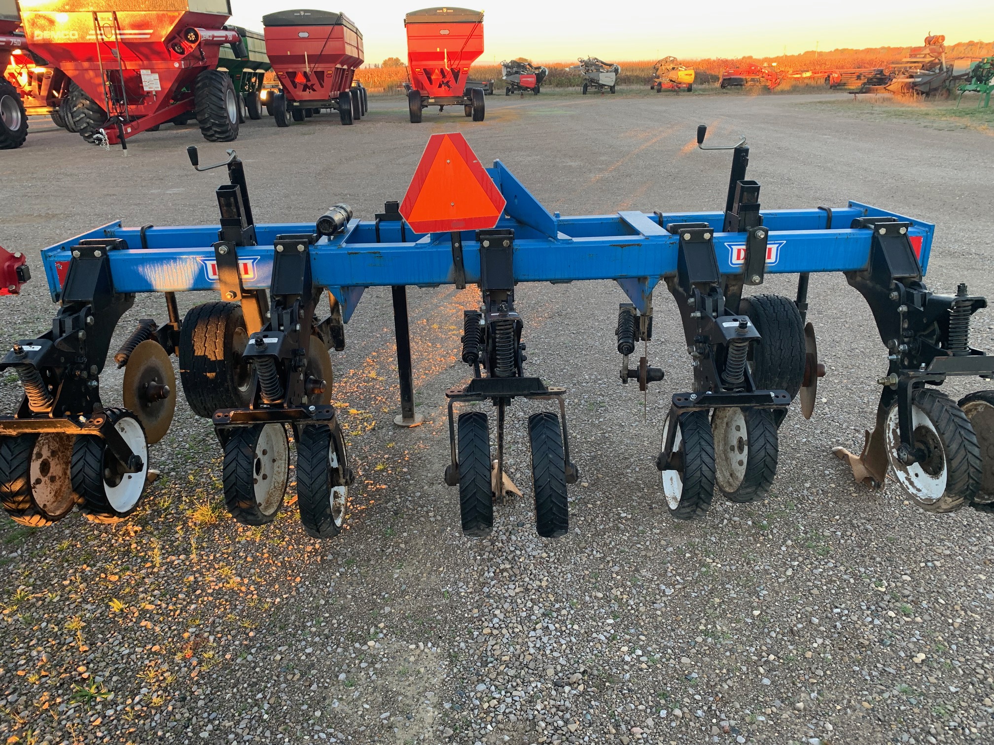 DMI 2500 Inline Ripper