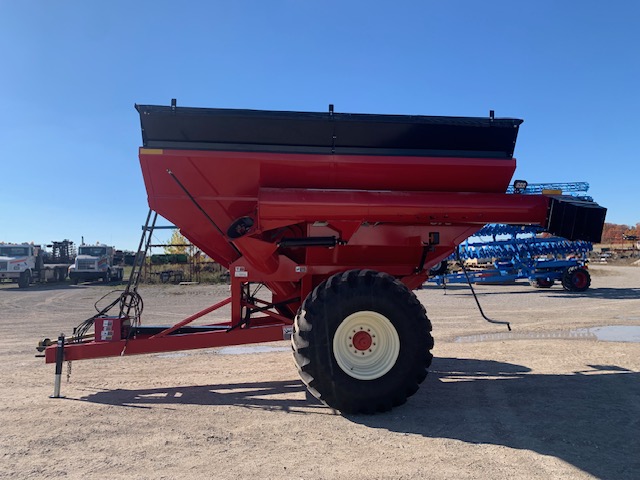2021 Brent 578 Grain Cart