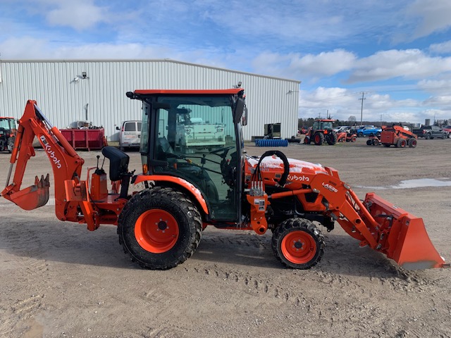 2022 Kubota LX3310 Tractor
