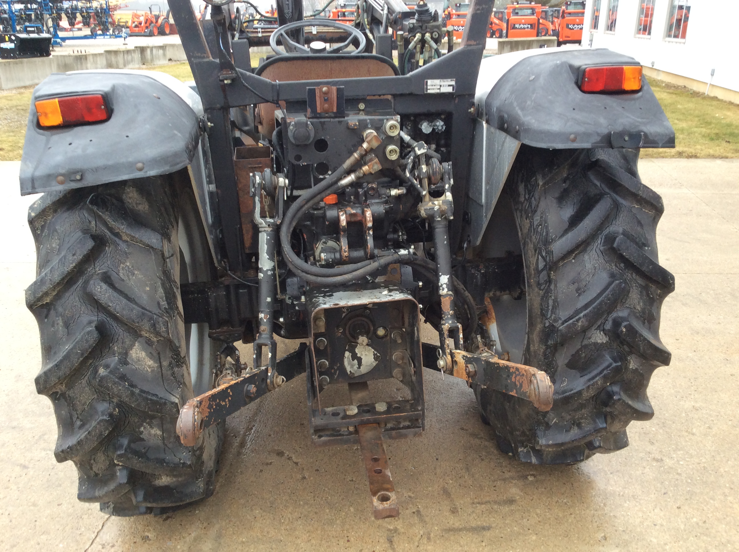 1997 White 6045 Tractor Loader