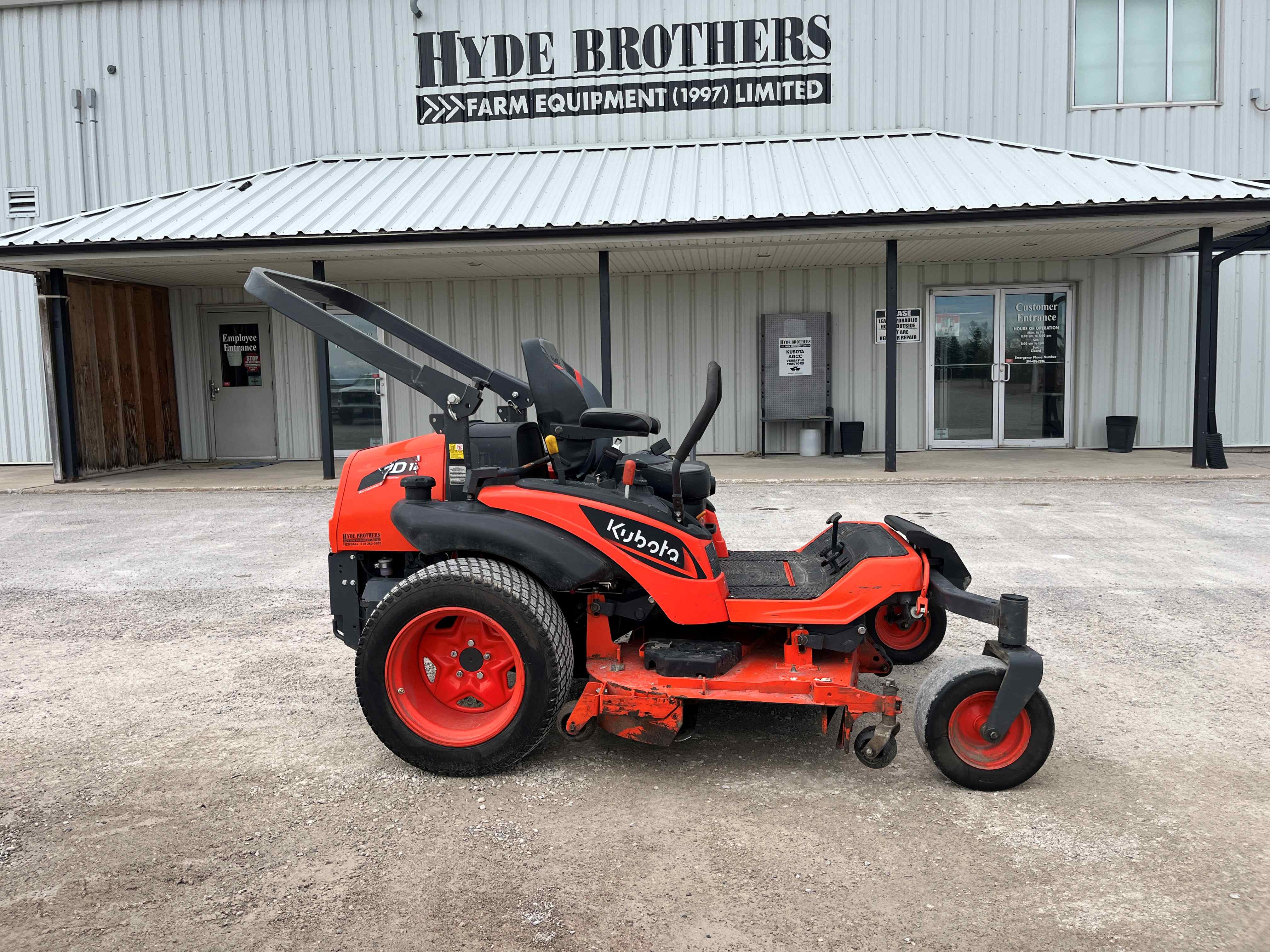2021 Kubota ZD1211L-72 Mower/Zero Turn