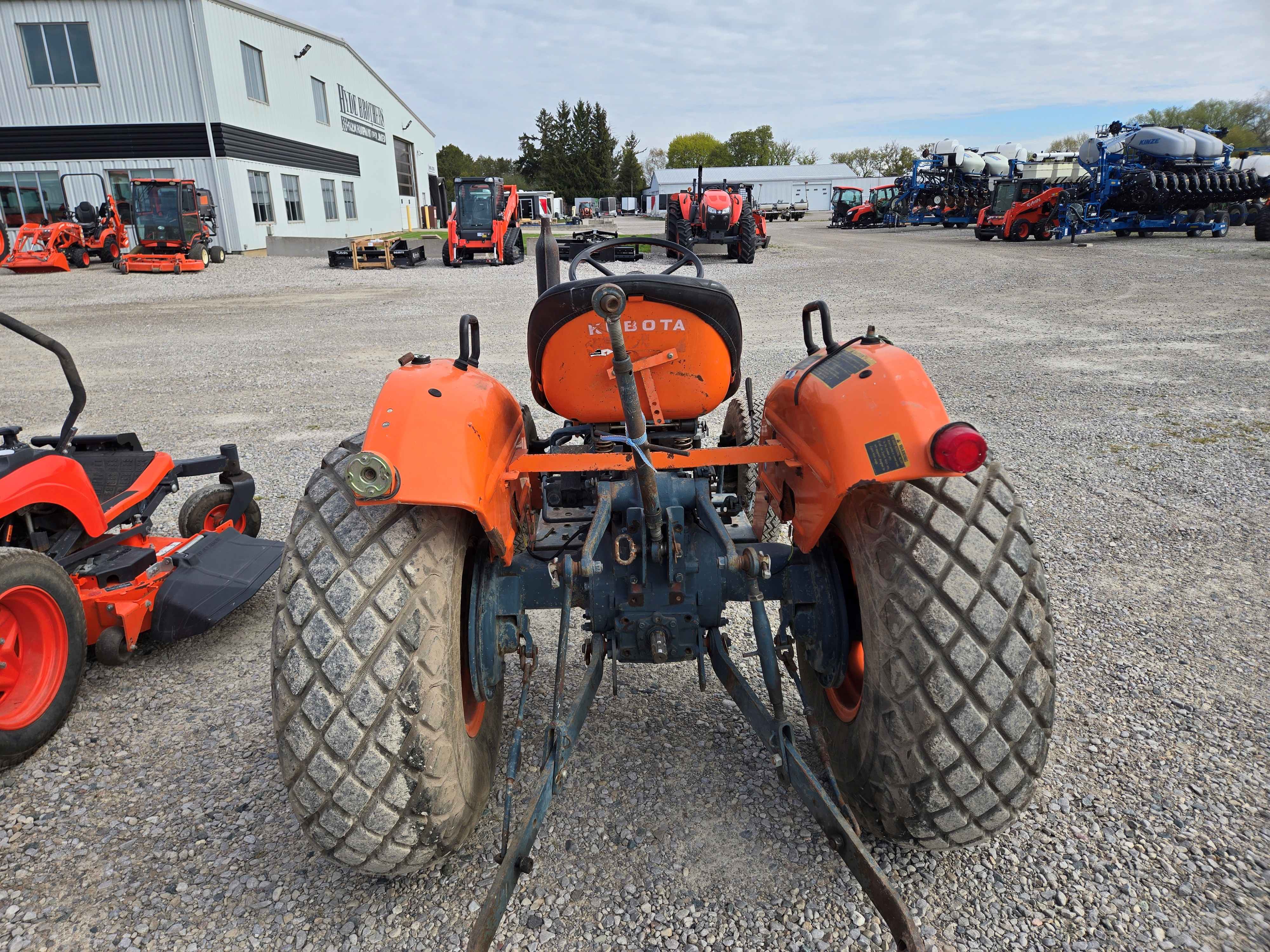 Kubota L235 Tractor