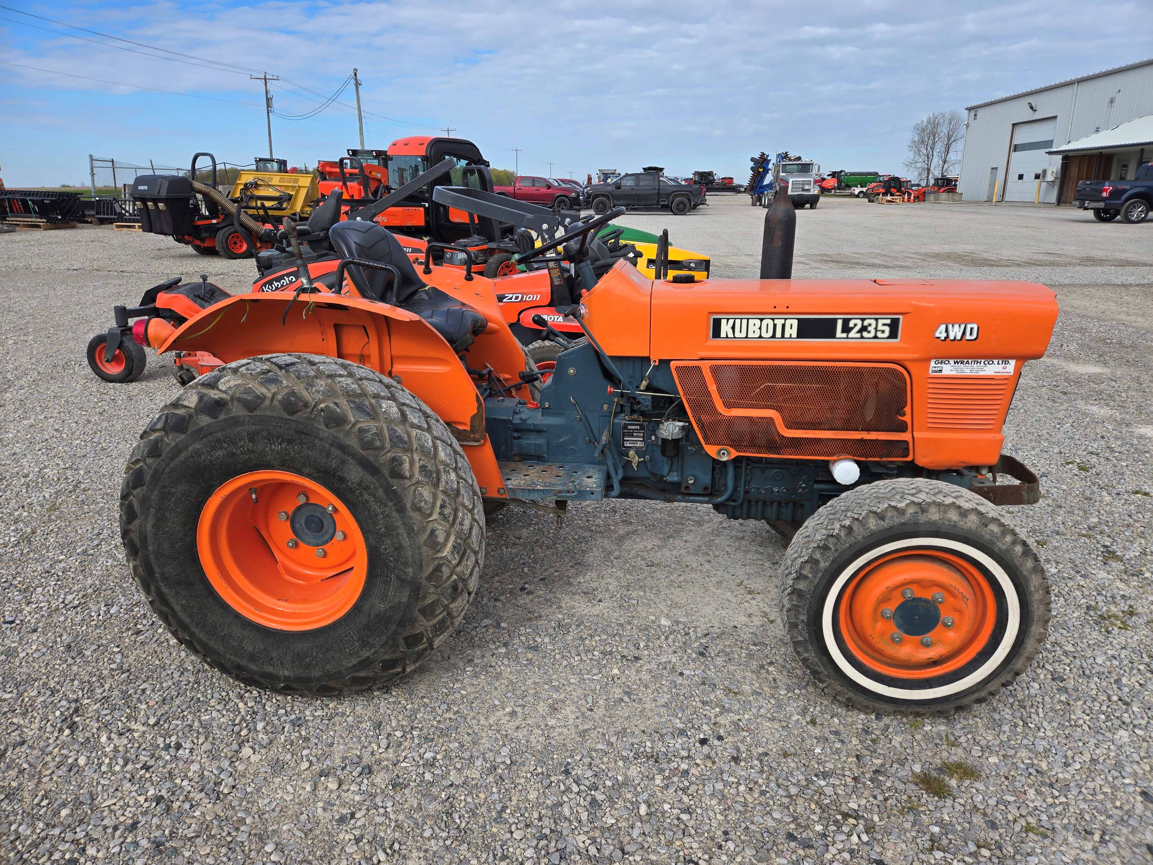 Kubota L235 Tractor