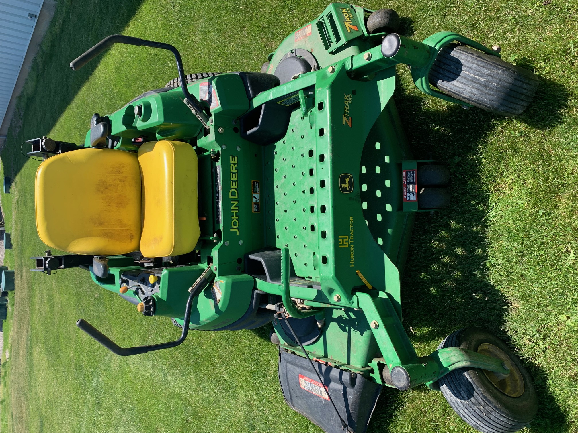 2009 John Deere Z925A Mower/Zero Turn