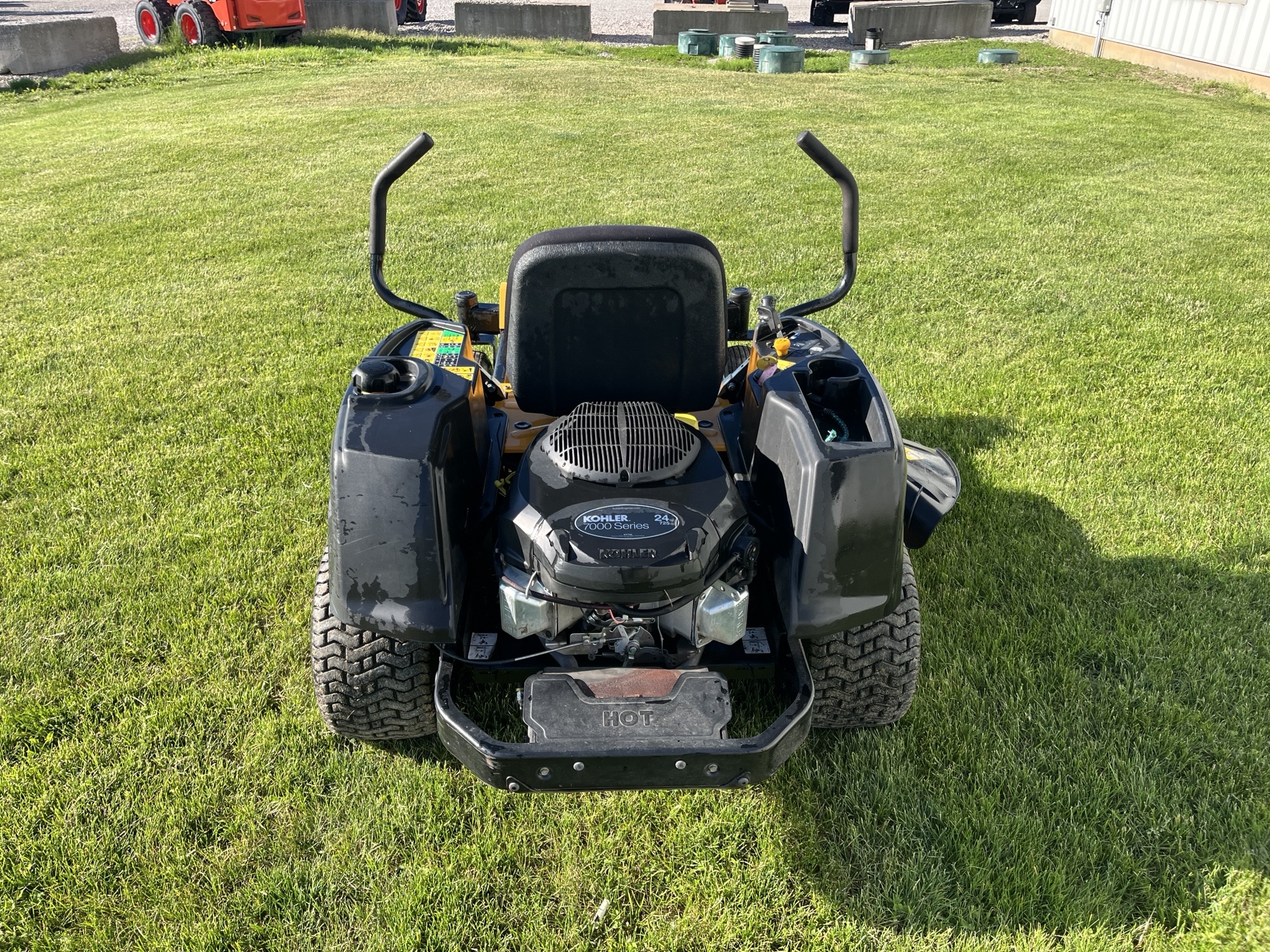 2015 Cub Cadet RZT L Mower/Zero Turn