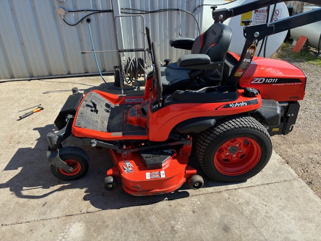 2022 Kubota ZD1011 Mower/Zero Turn