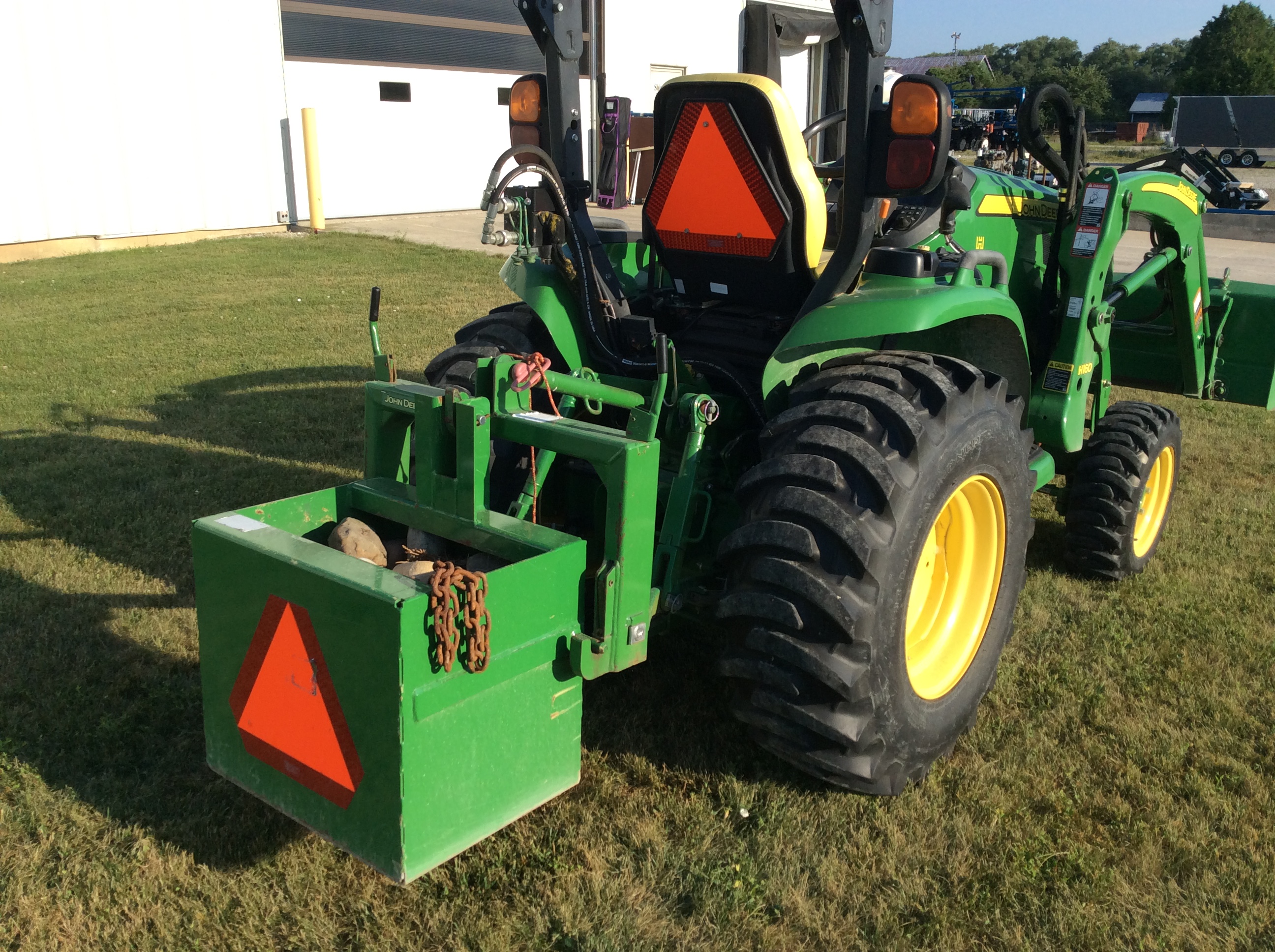 John Deere 3046R Tractor