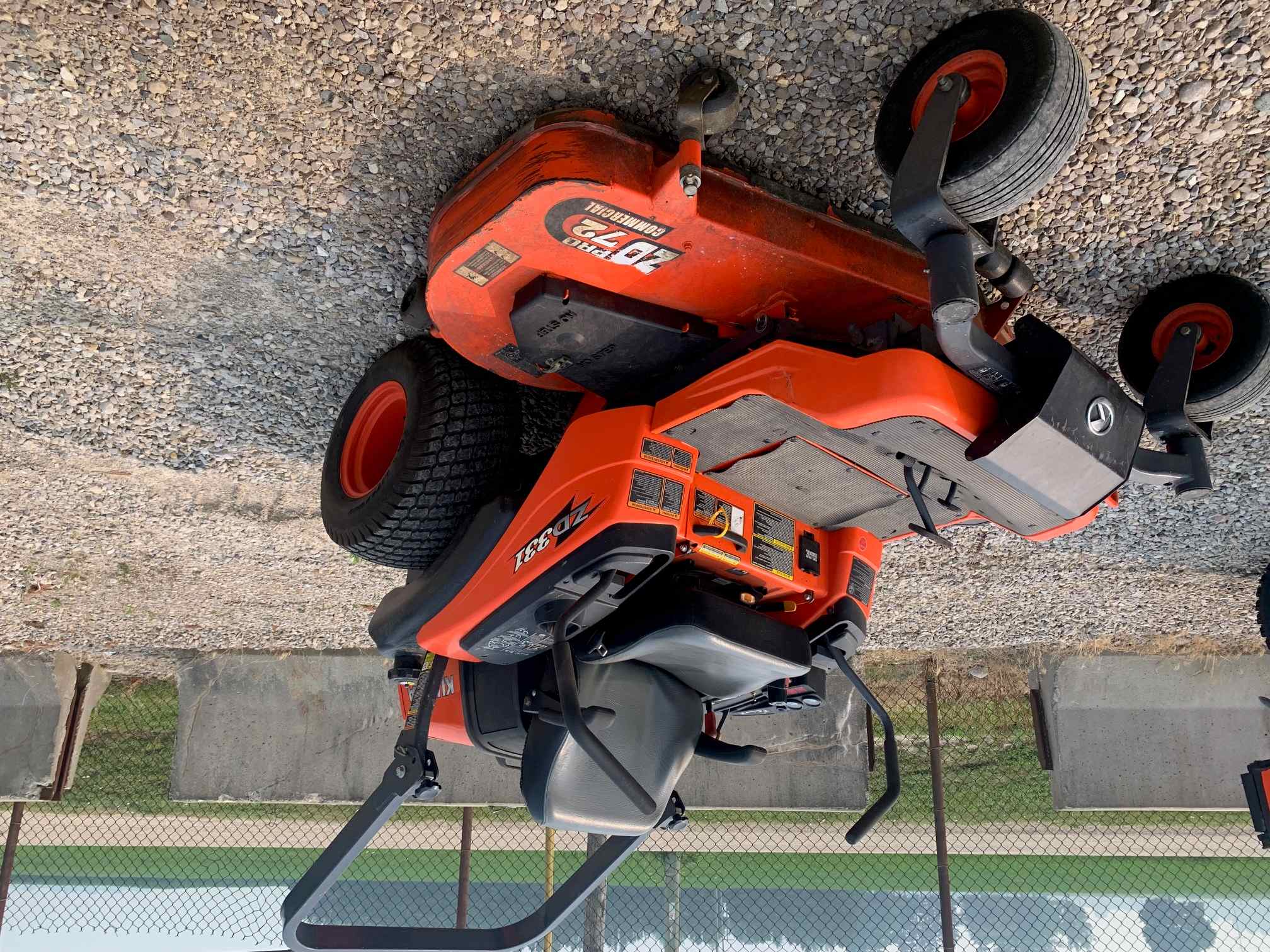 2014 Kubota ZD331 Mower/Zero Turn