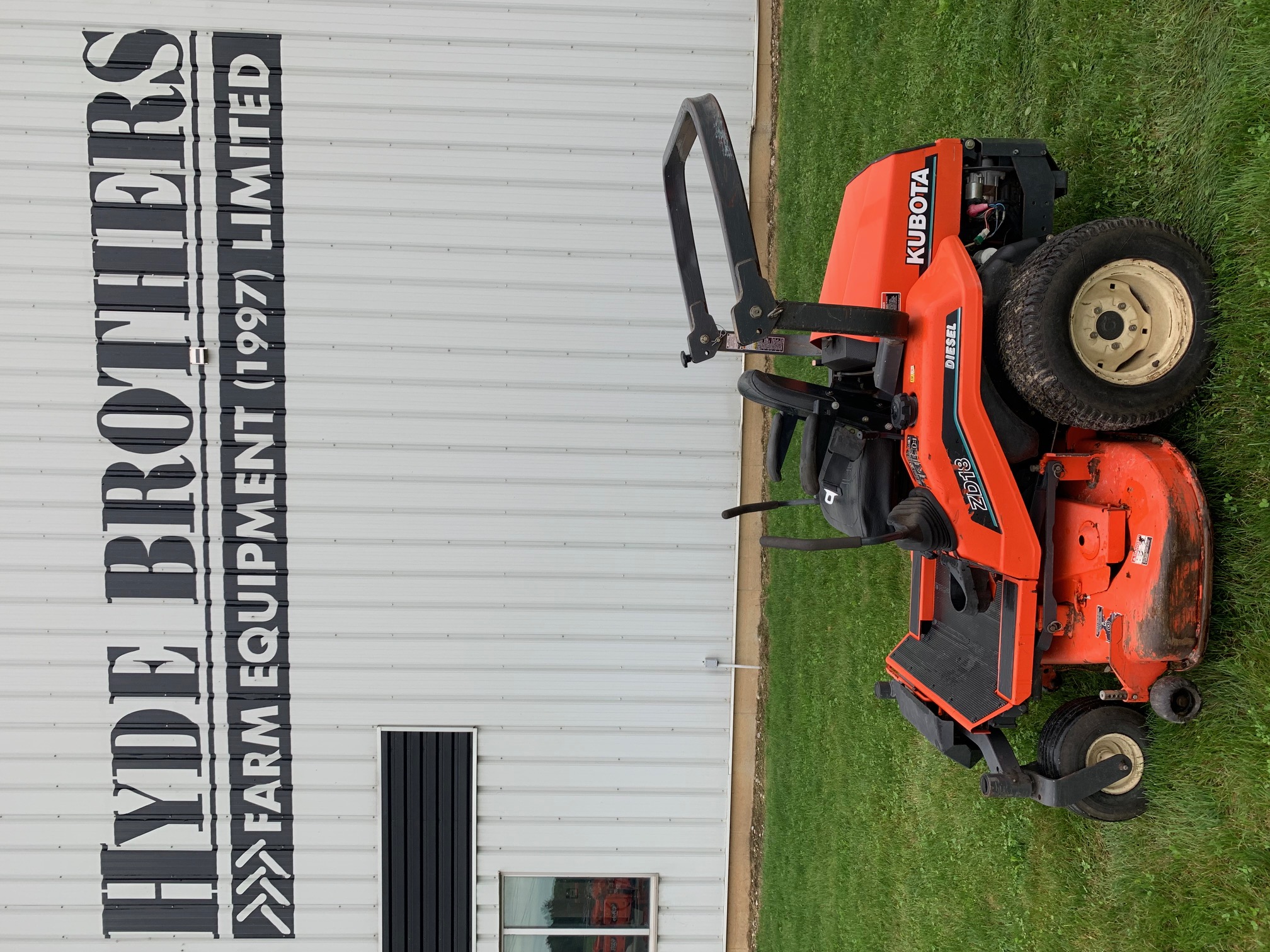 Kubota ZD18F Mower/Zero Turn
