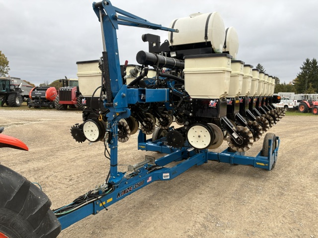 2015 Kinze 3500 Planter